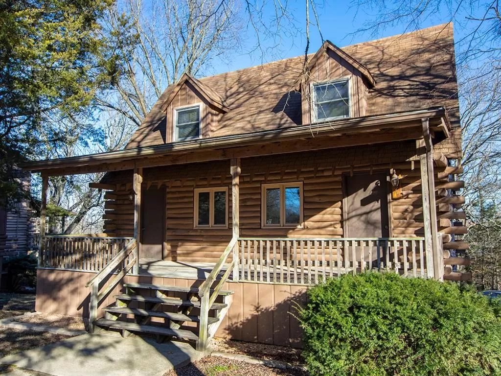 Property Building in Bar M Resort & Campground