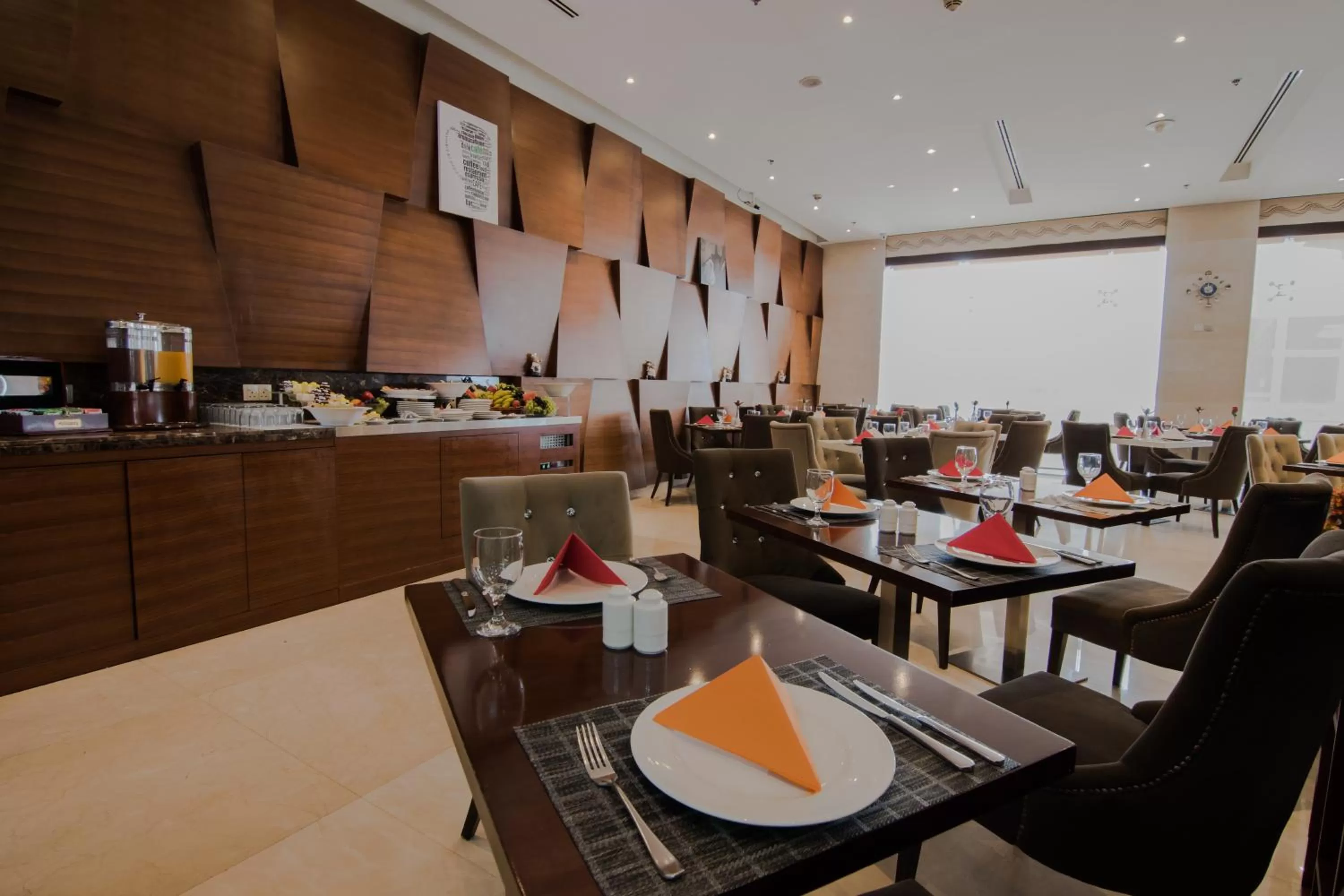 Meals in Signature Hotel Al Barsha