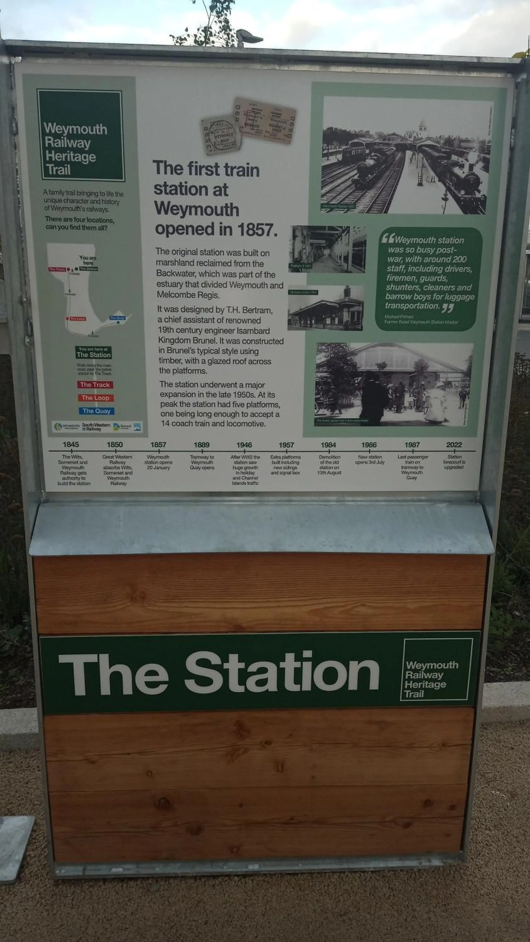 Logo/Certificate/Sign in The Wilton Weymouth