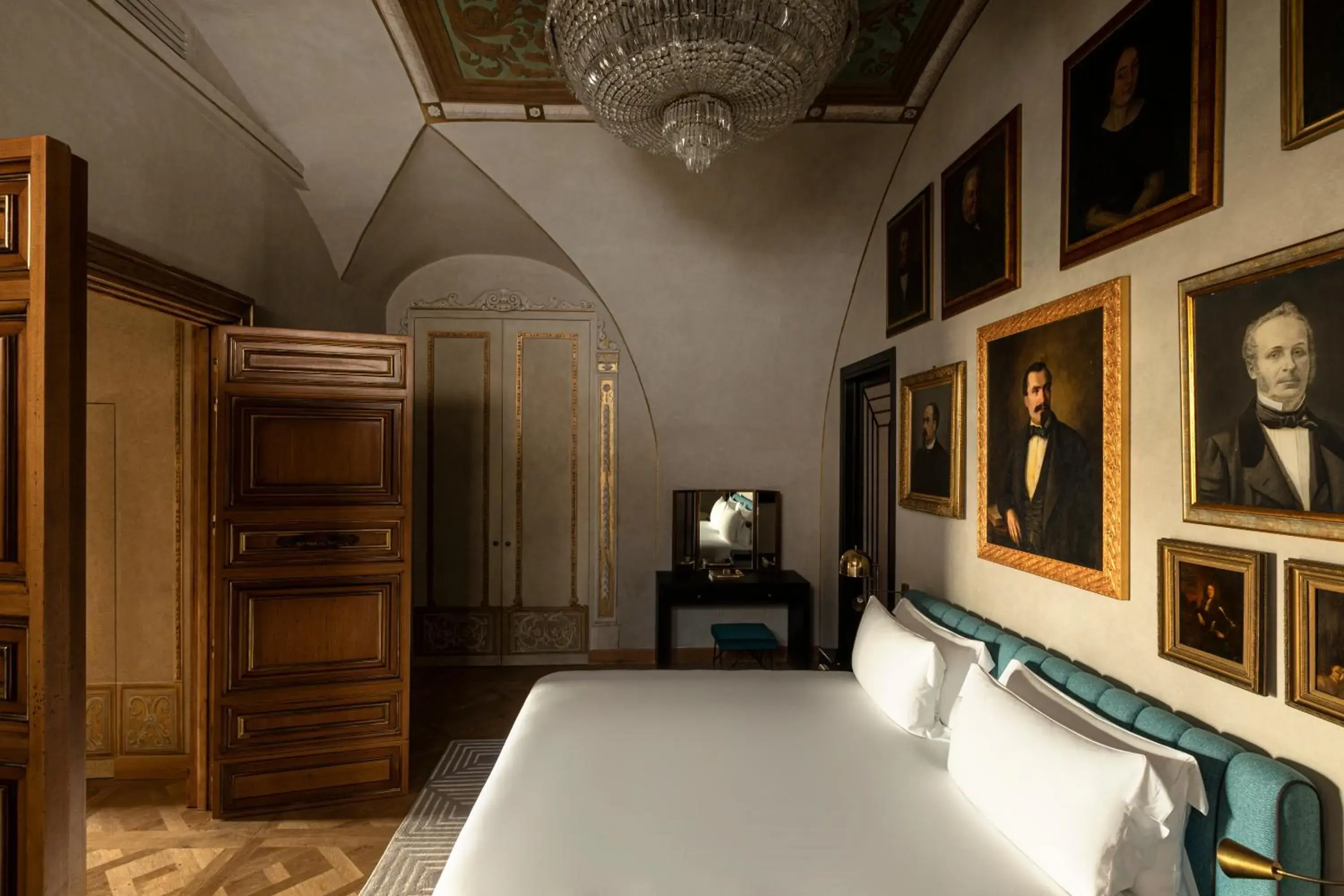 Bed in Hotel Vilòn - Small Luxury Hotels of the World