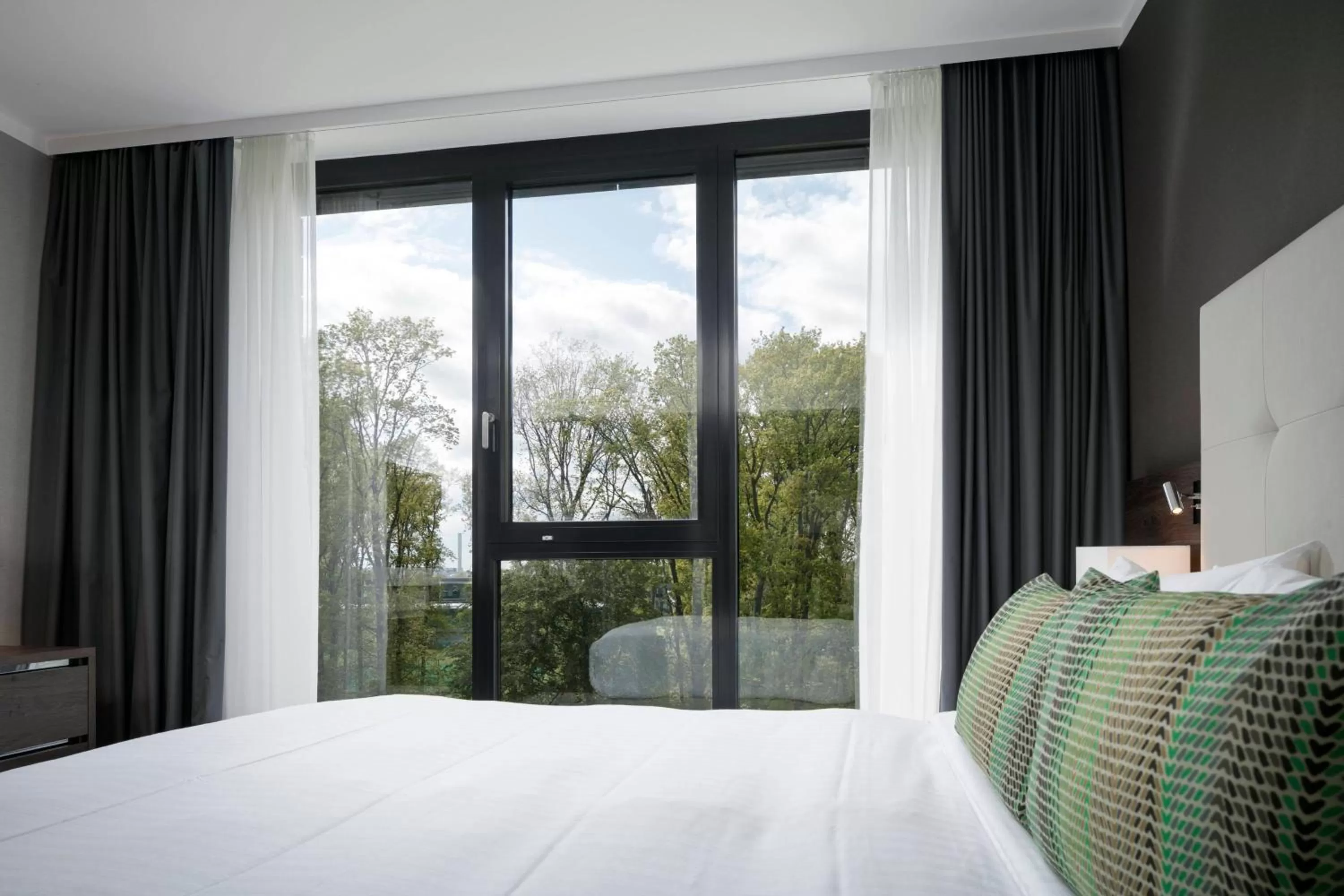 Standard Double Room with King Size Bed with Park View in Courtyard by Marriott Wolfsburg