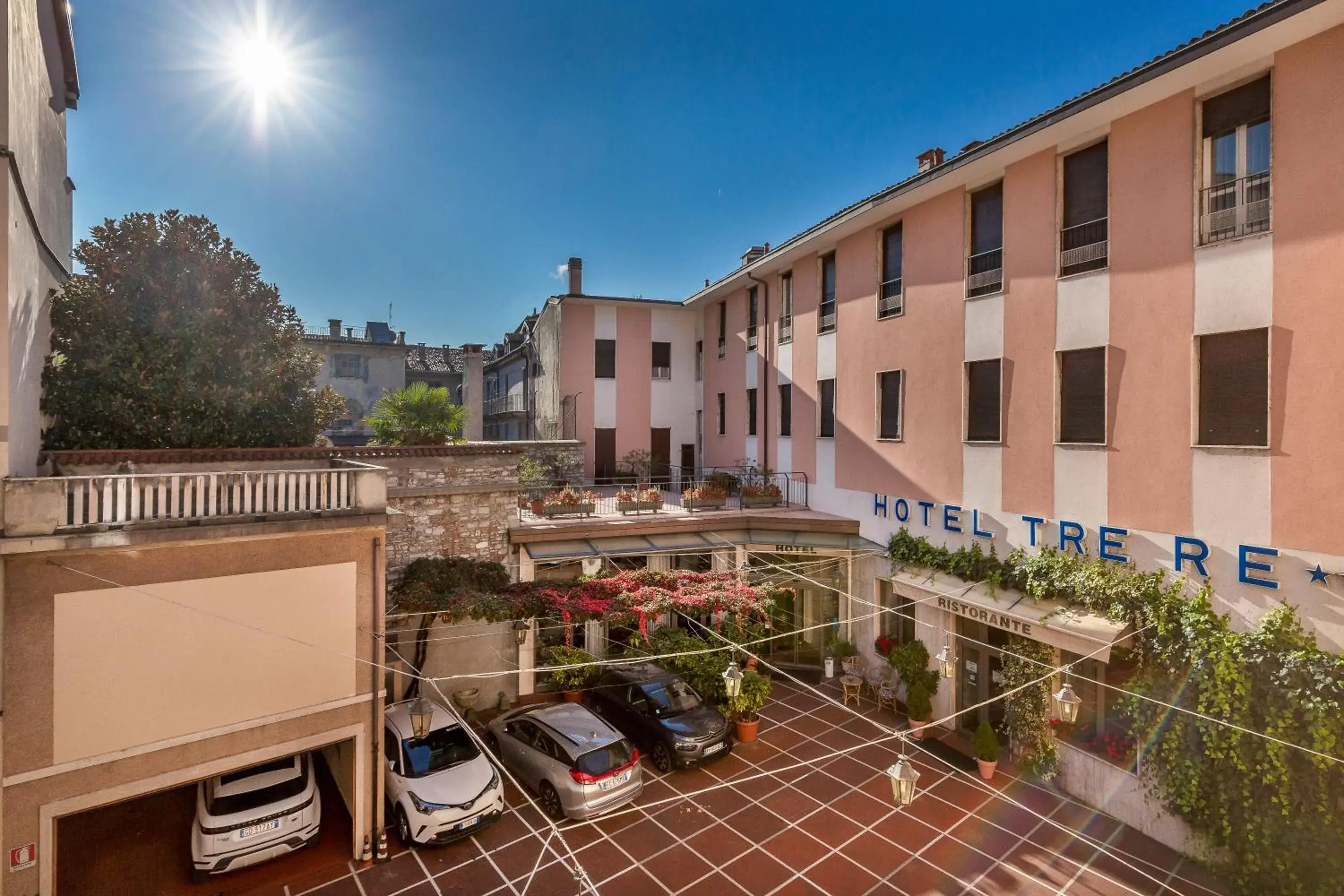 Property building in Hotel Tre Re