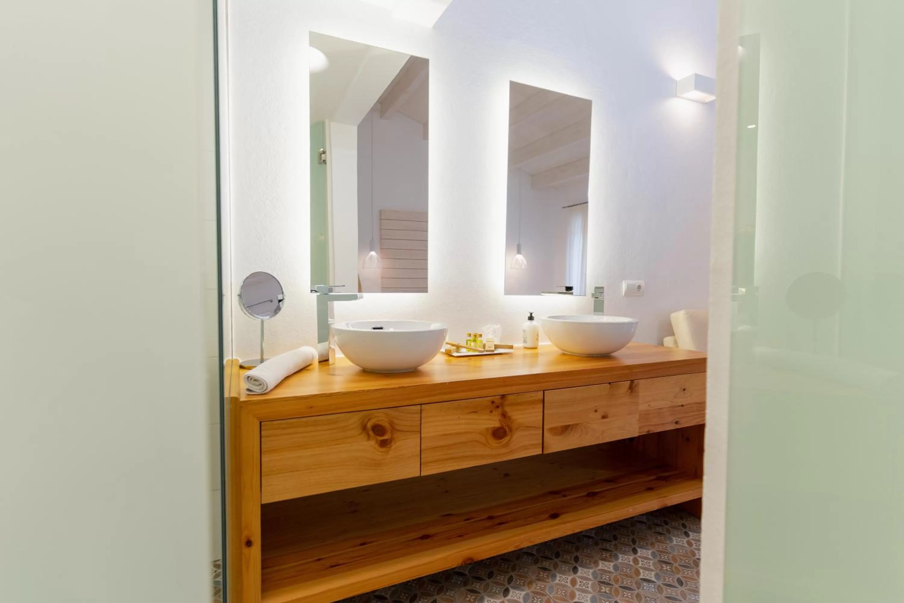 Bathroom in Can Roca Nou