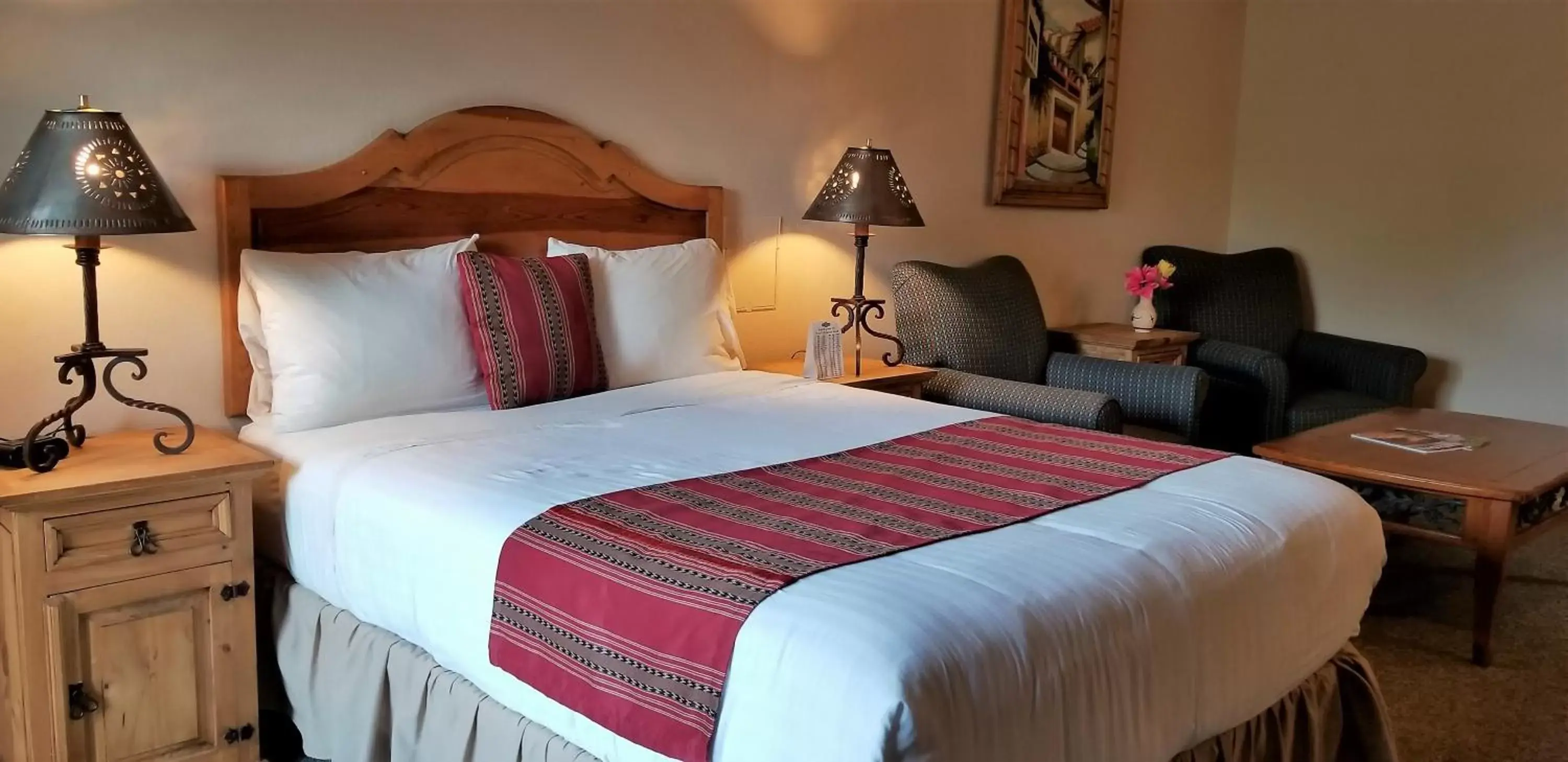 Photo of the whole room, Bed in Beaver Creek Inn
