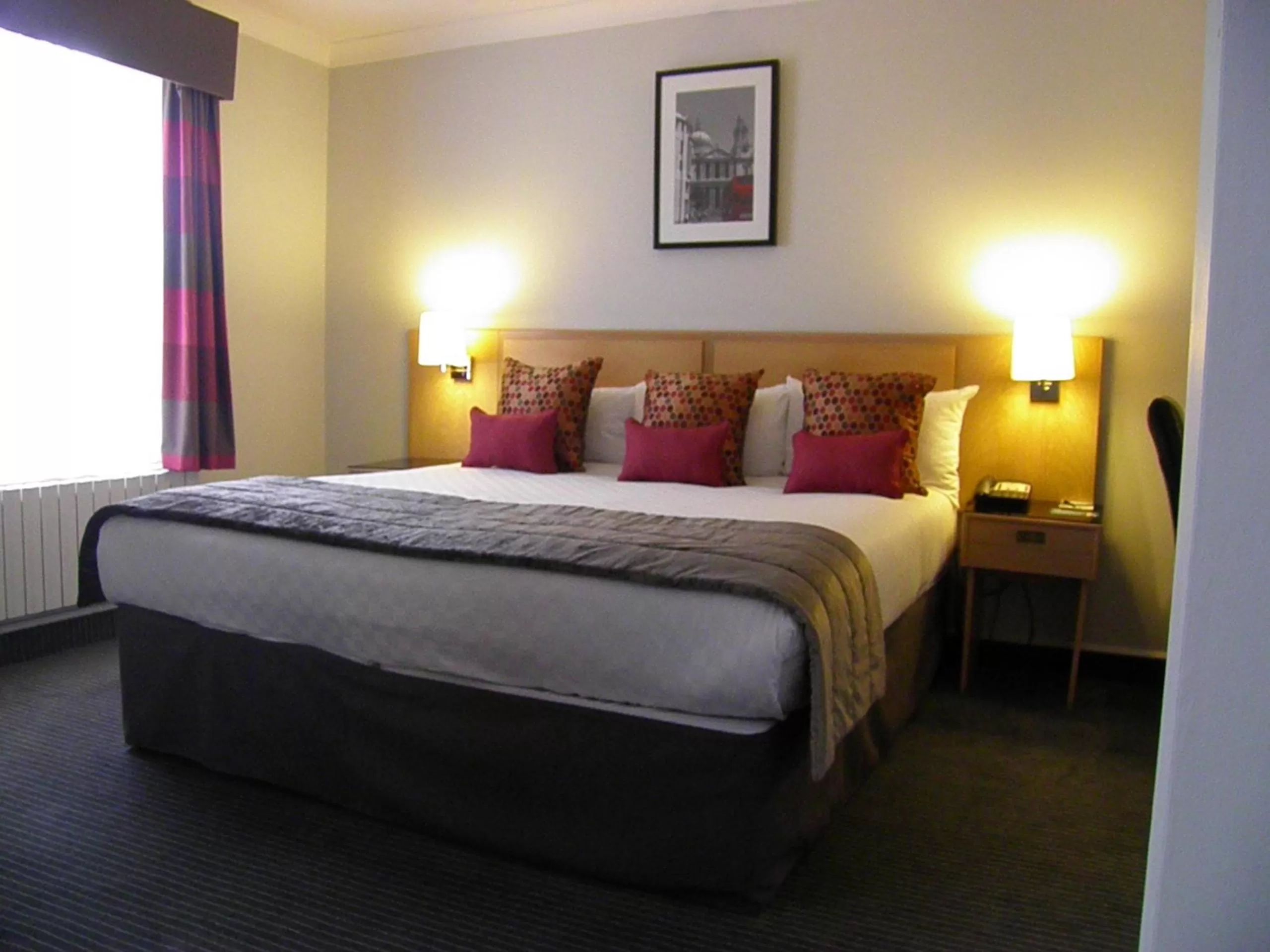 Bed in Thistle London Bloomsbury Park