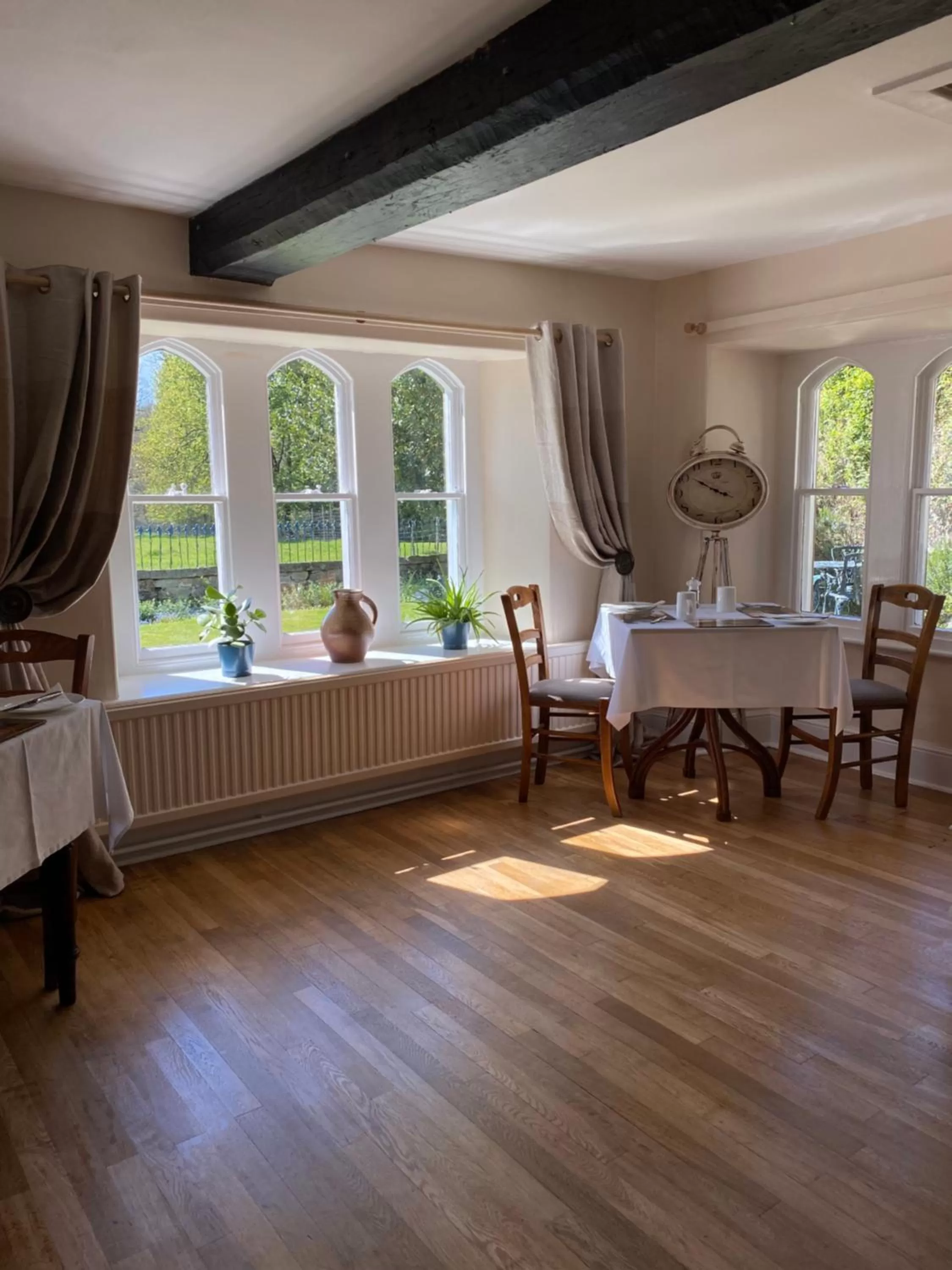 Heathy Lea Bed And Breakfast