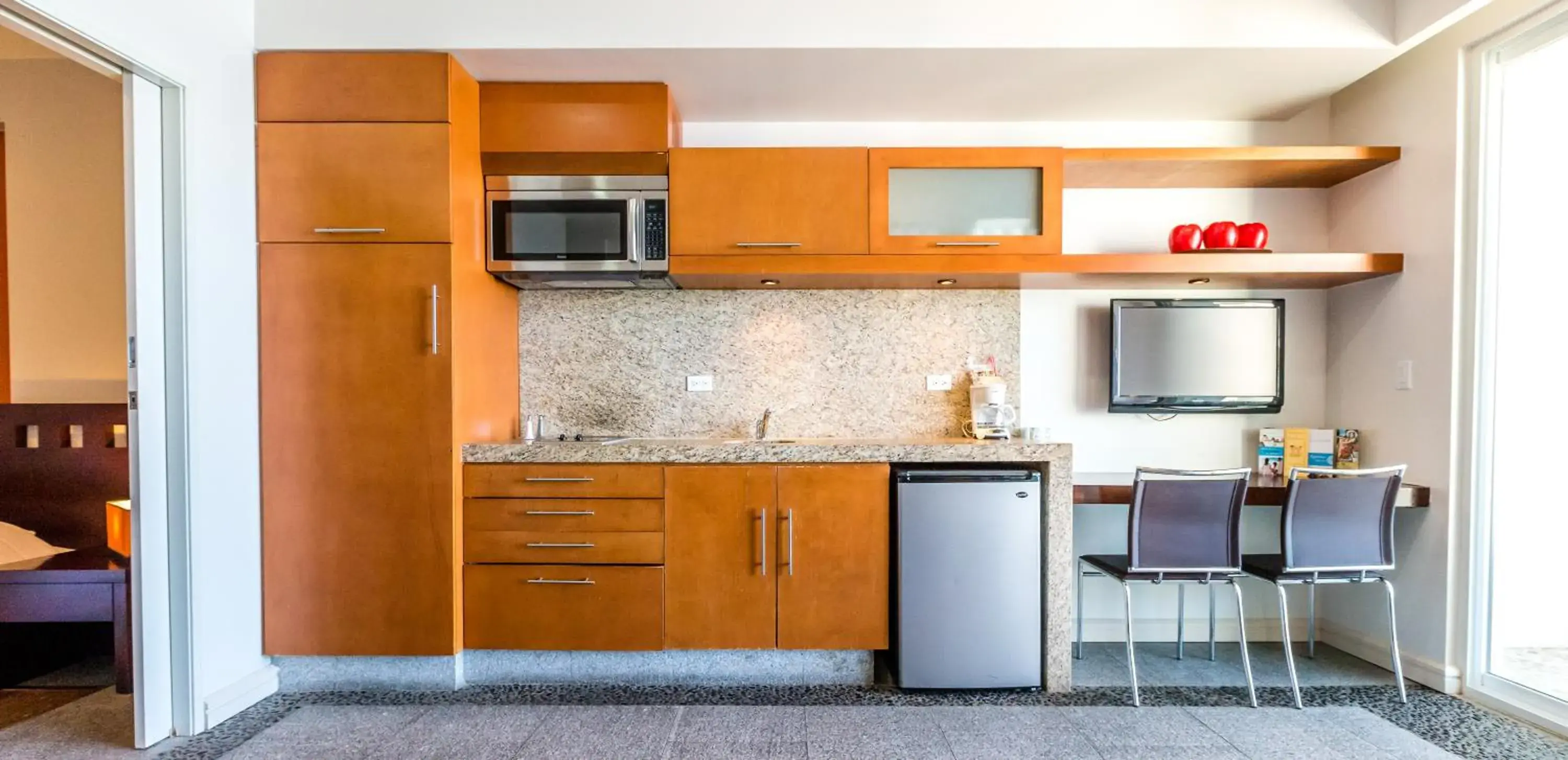 TV and multimedia, Kitchen/Kitchenette in Rosarito Beach Hotel