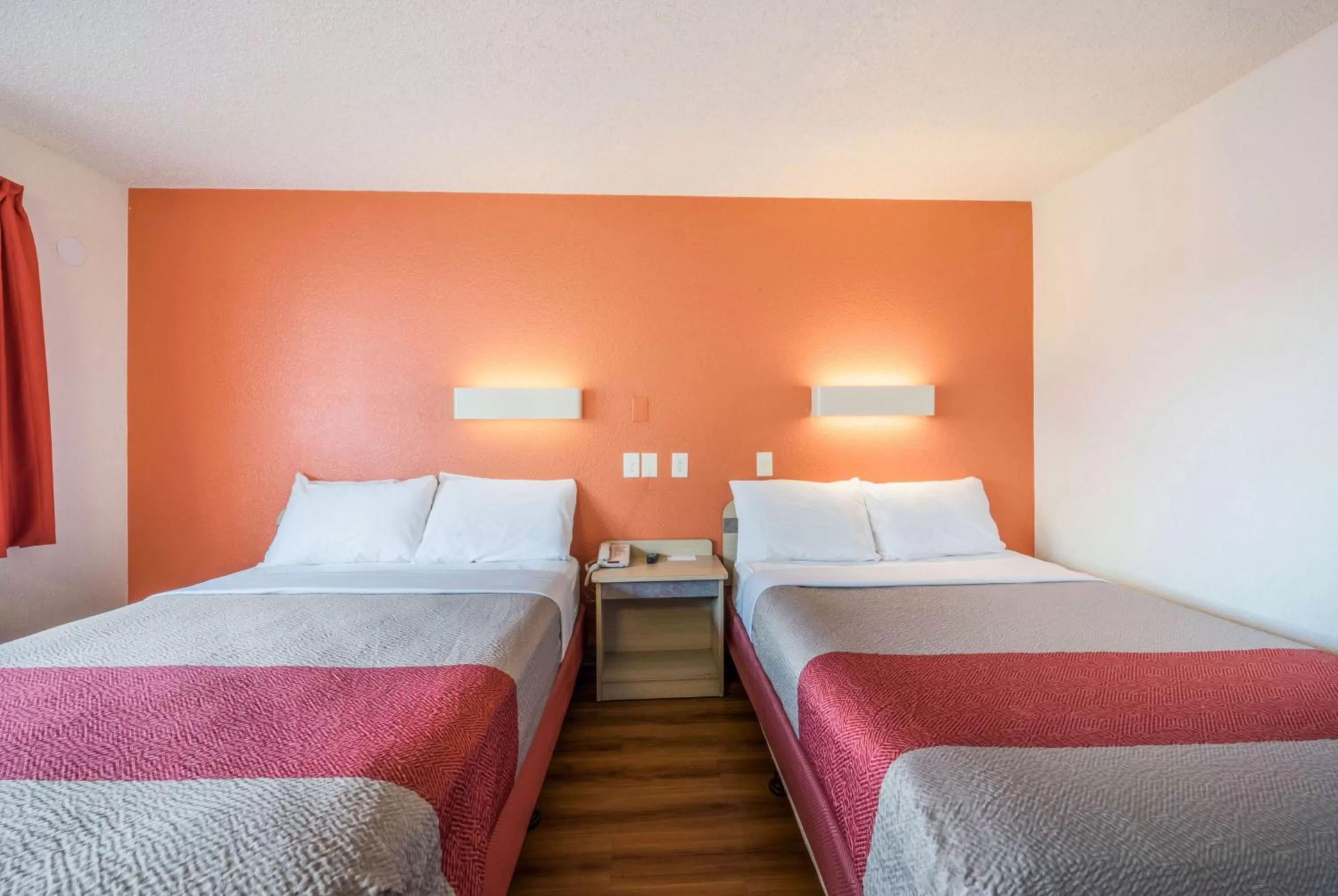 Bedroom, Bed in Motel 6-Fairfield, CA - North