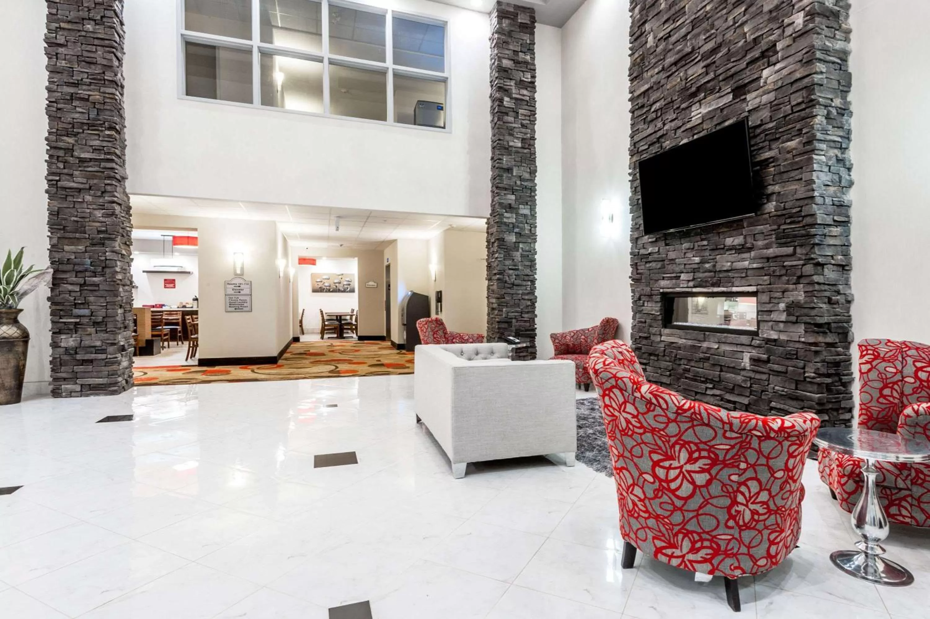 Lobby or reception in Ramada by Wyndham Moose Jaw