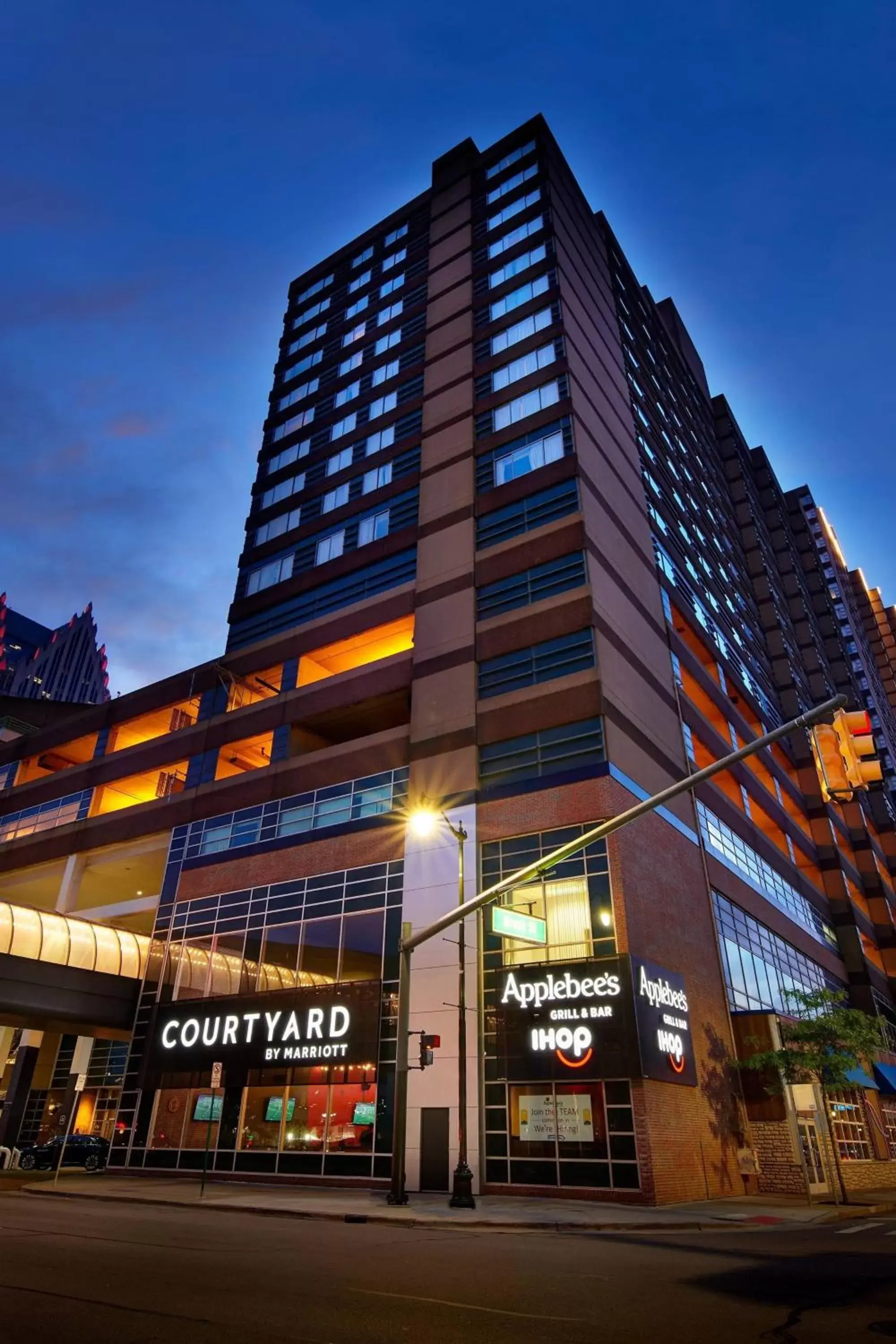 Property Building in Courtyard by Marriott Detroit Downtown