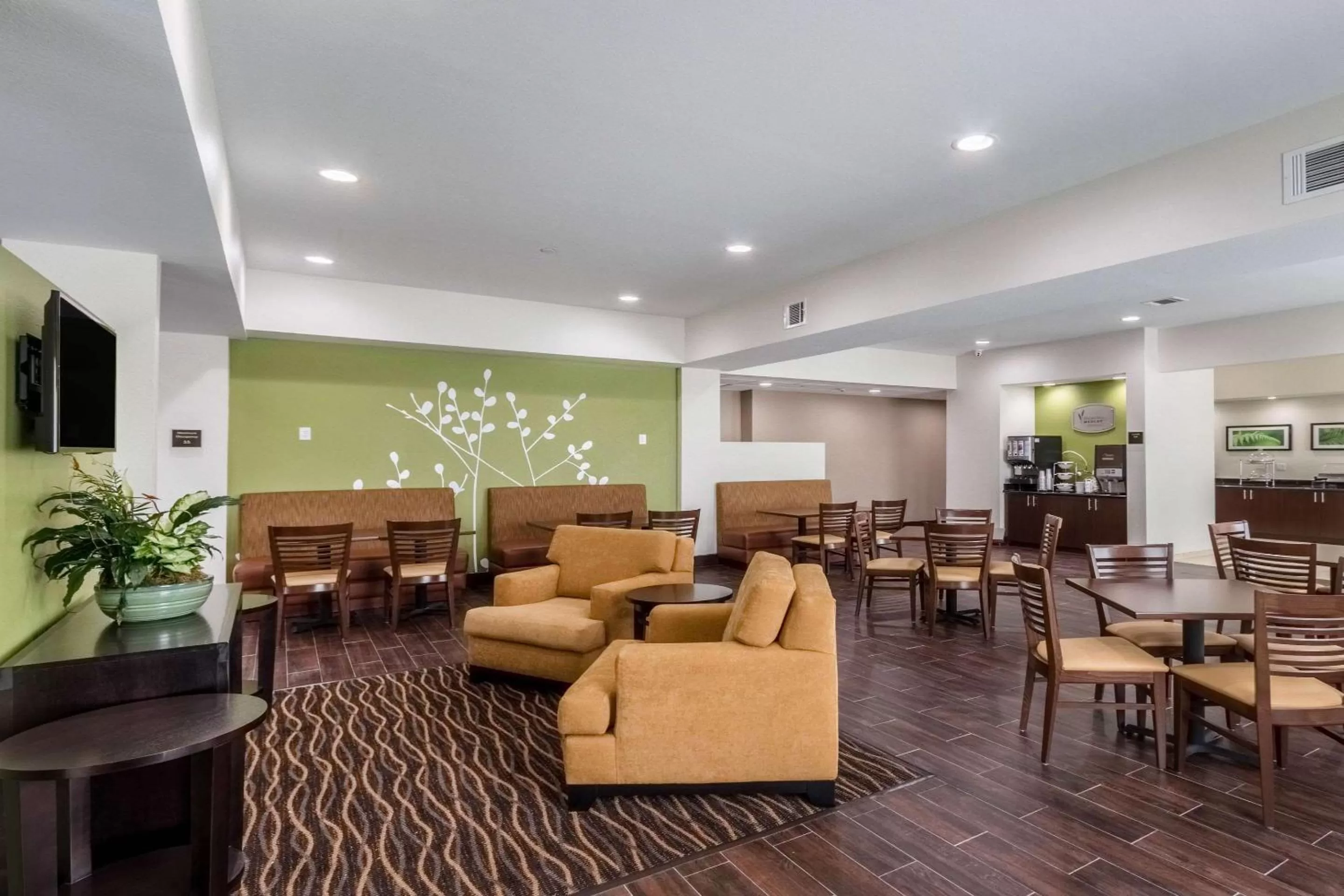 Restaurant/places to eat in Sleep Inn & Suites College Station near University