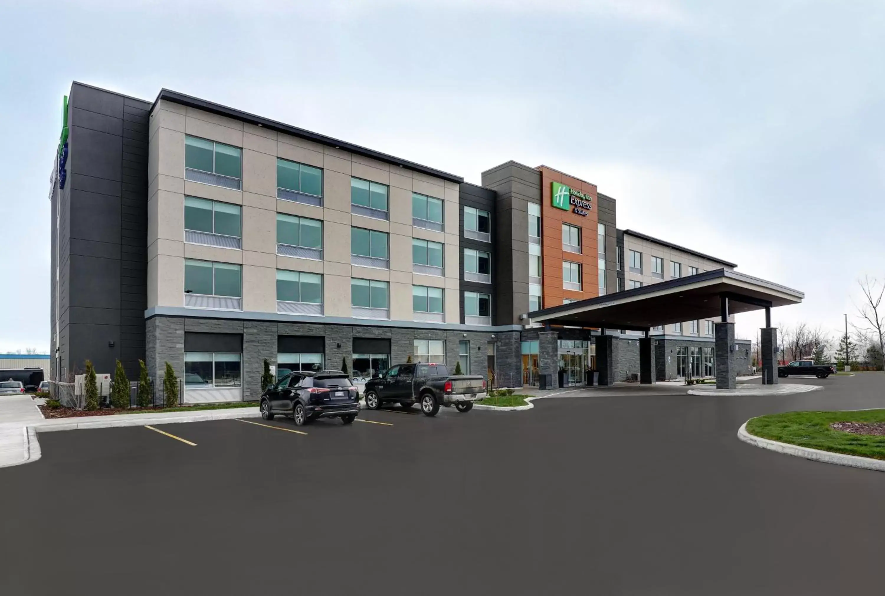 Property Building in Holiday Inn Express & Suites - Collingwood
