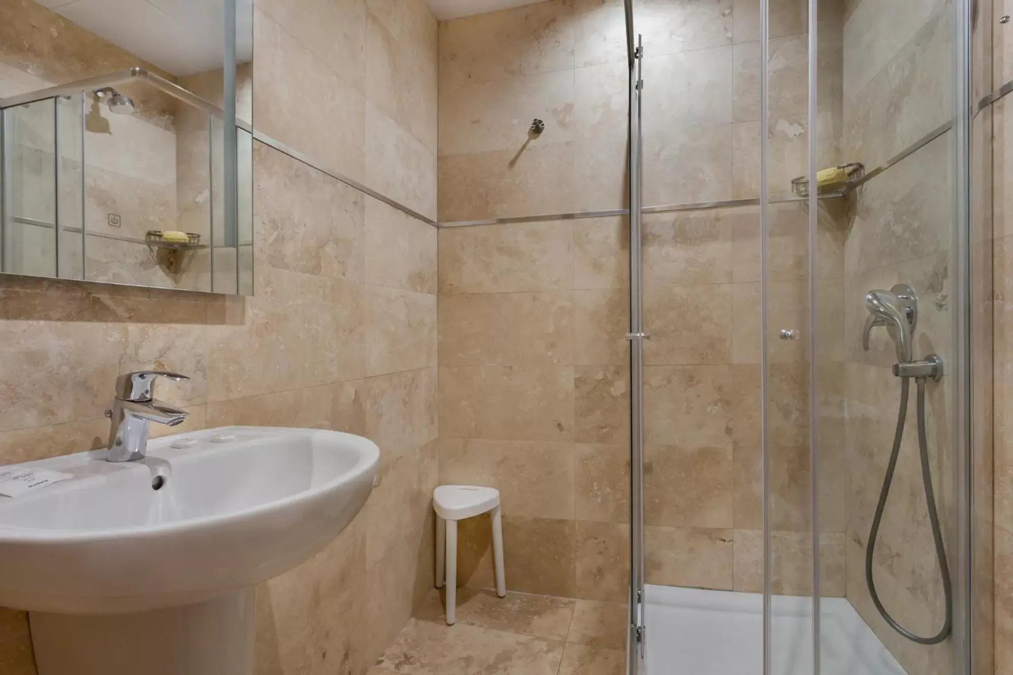 Shower, Bathroom in Plaza Regency Hotels