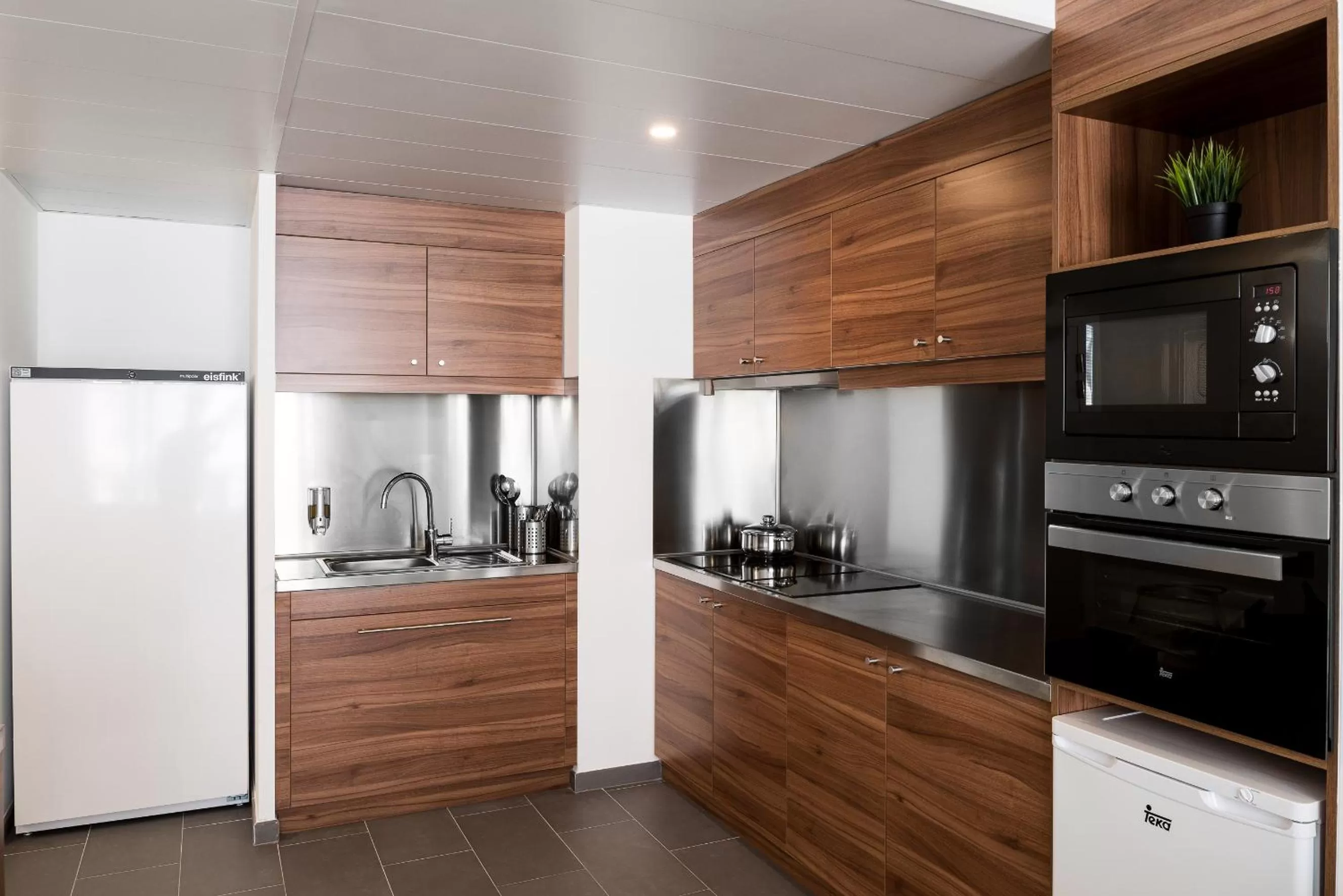 Communal kitchen in The Social Hub Paris La Défense