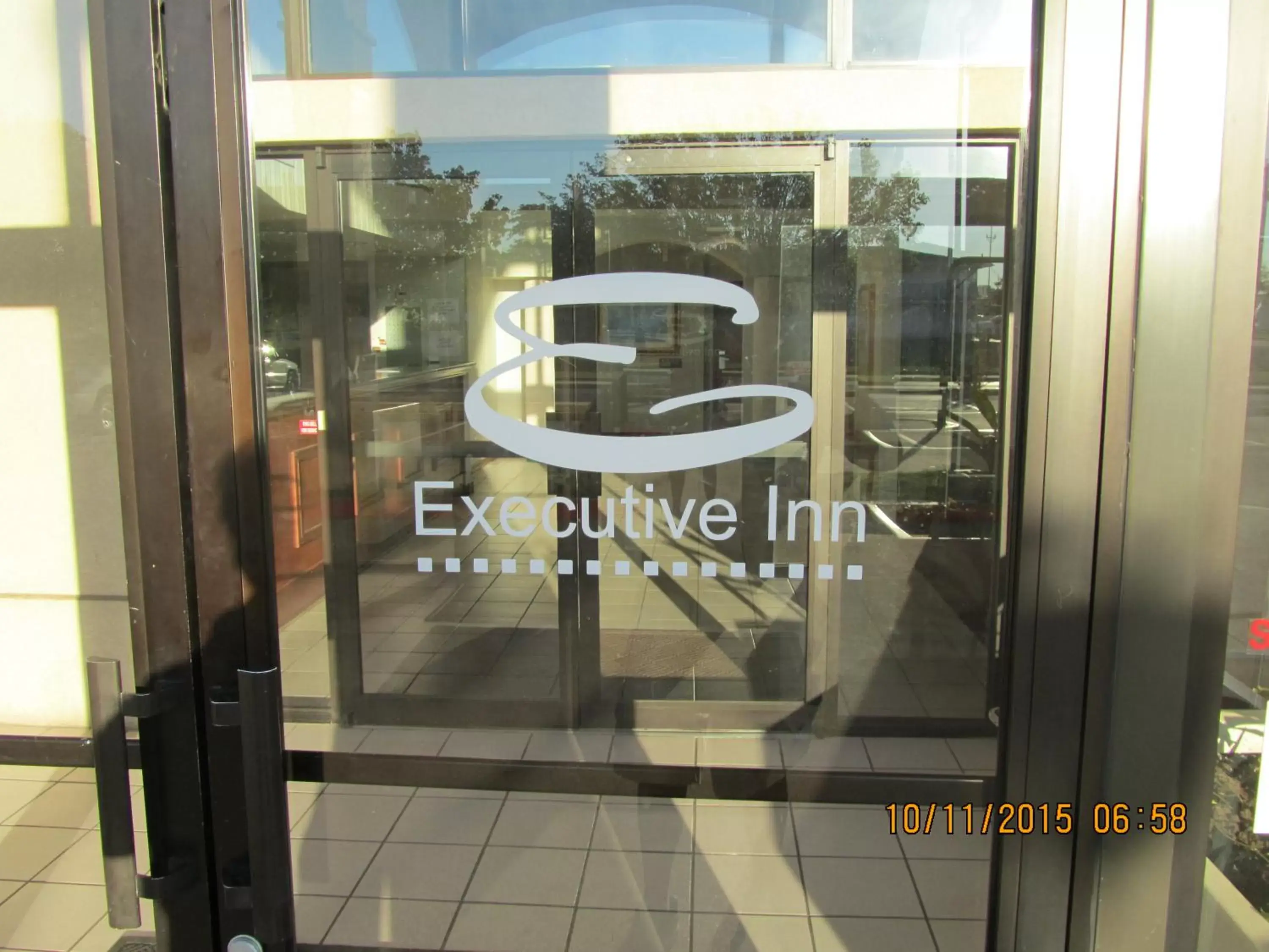 Facade/entrance, Property Logo/Sign in Executive Inn and Suites Wichita Falls
