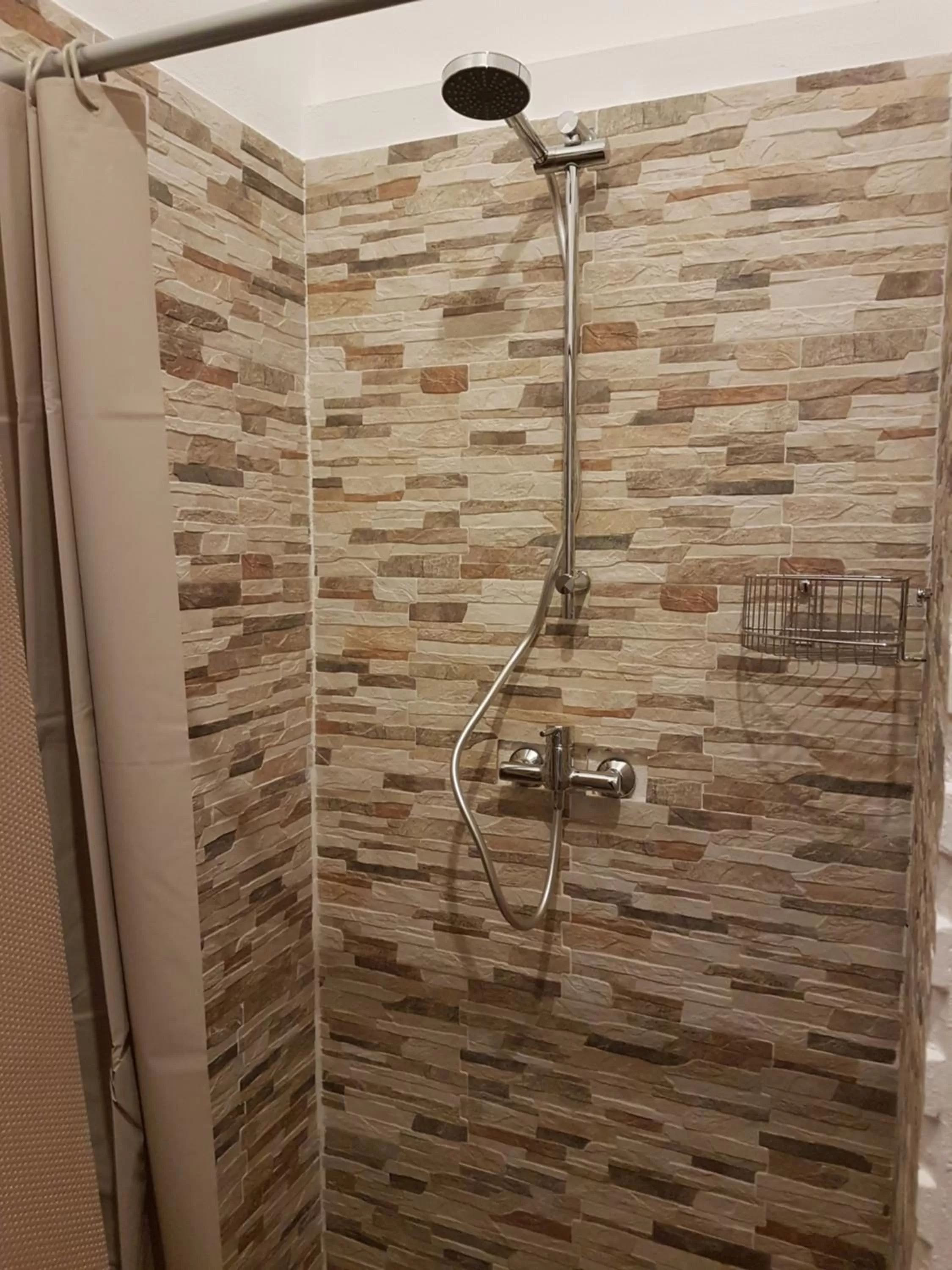 Bathroom in Bed & Breakfast Bellreguard