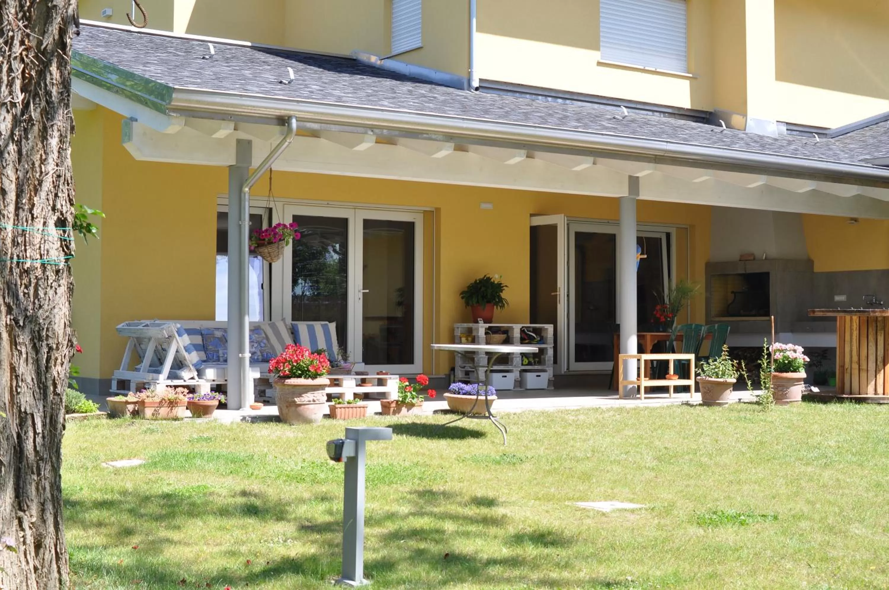 Property building in Pixel b&b