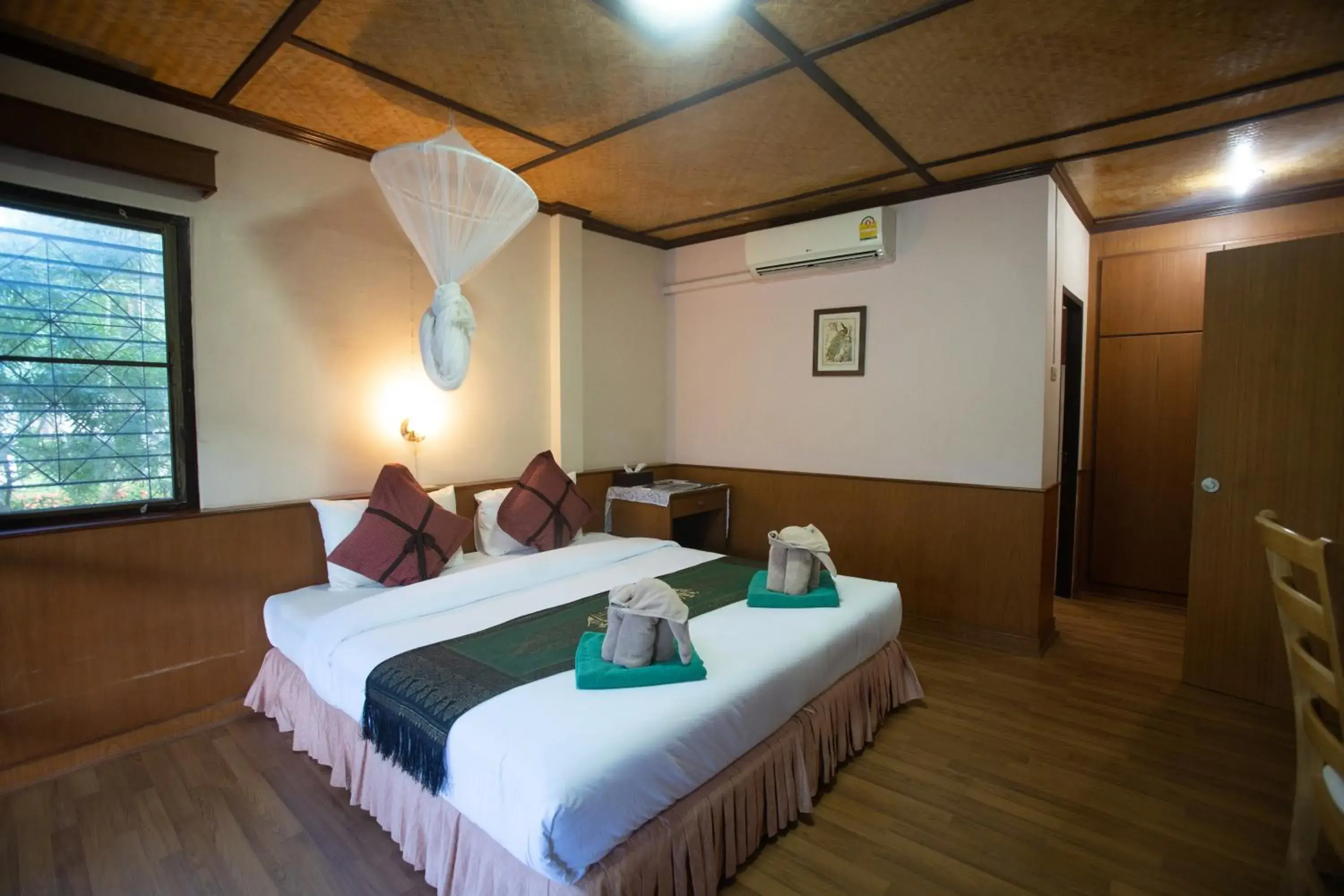 Bed in Southern Lanta Resort - SHA Extra Plus