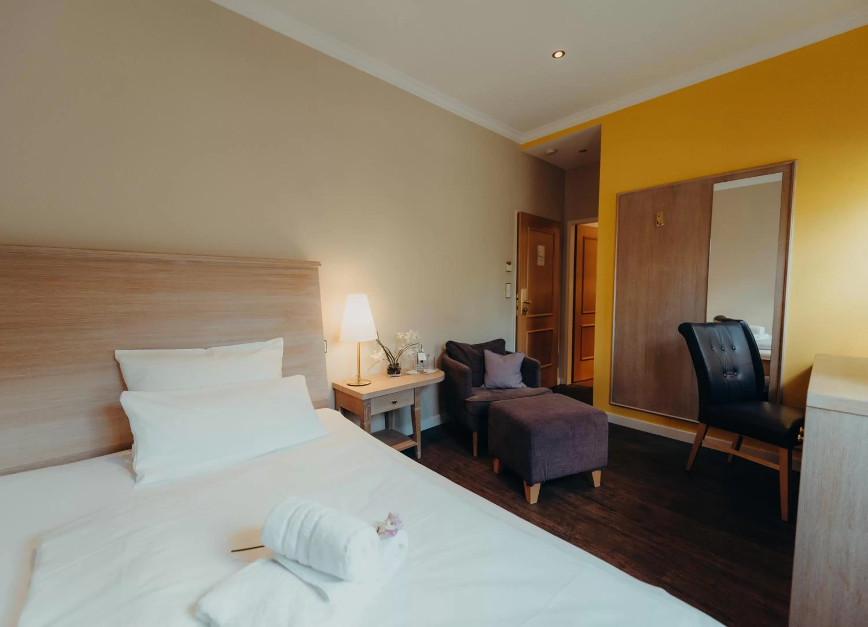 Photo of the whole room, Bed in Hotel Jungclaus