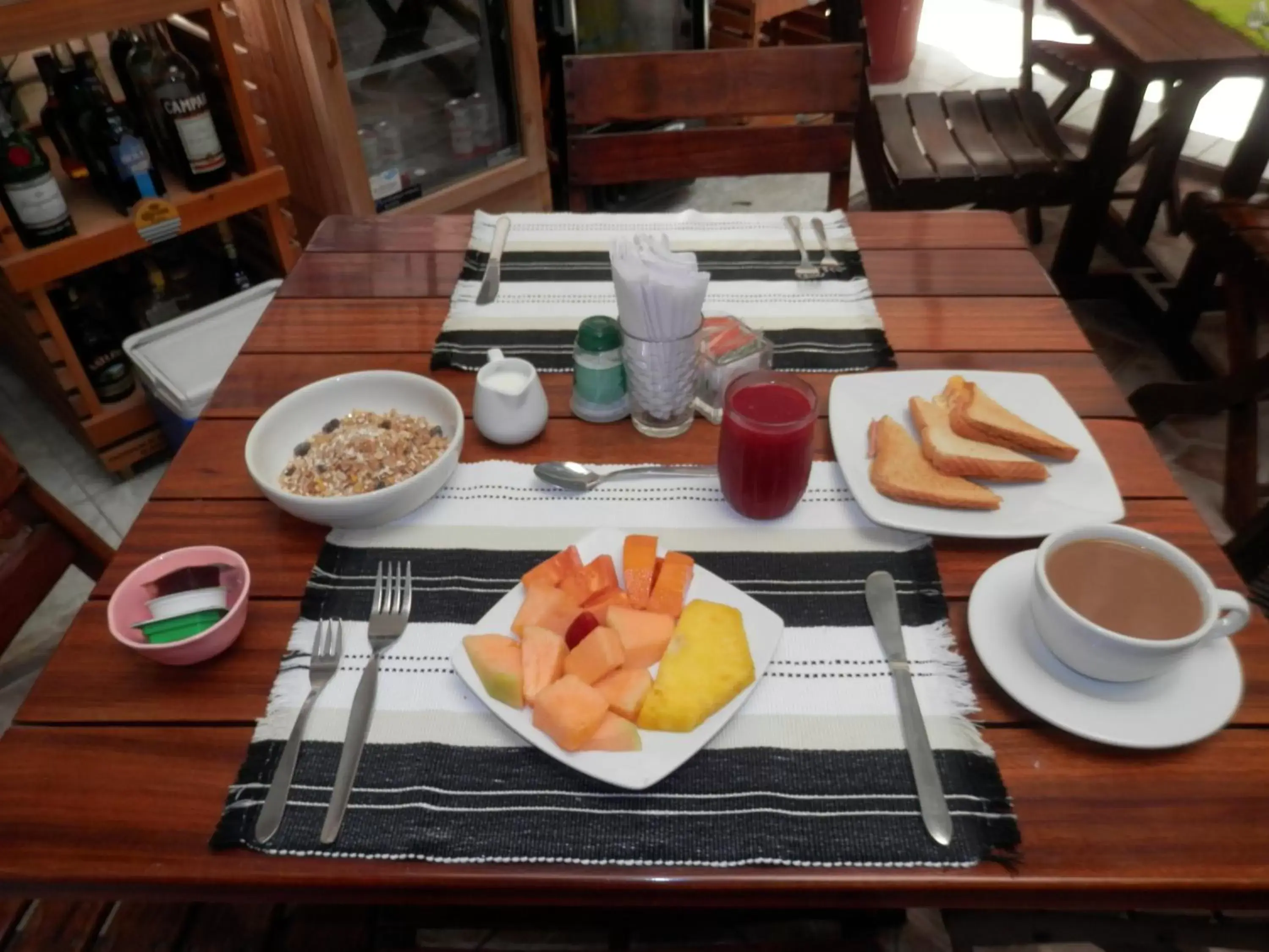 Breakfast in Patio de Getsemani