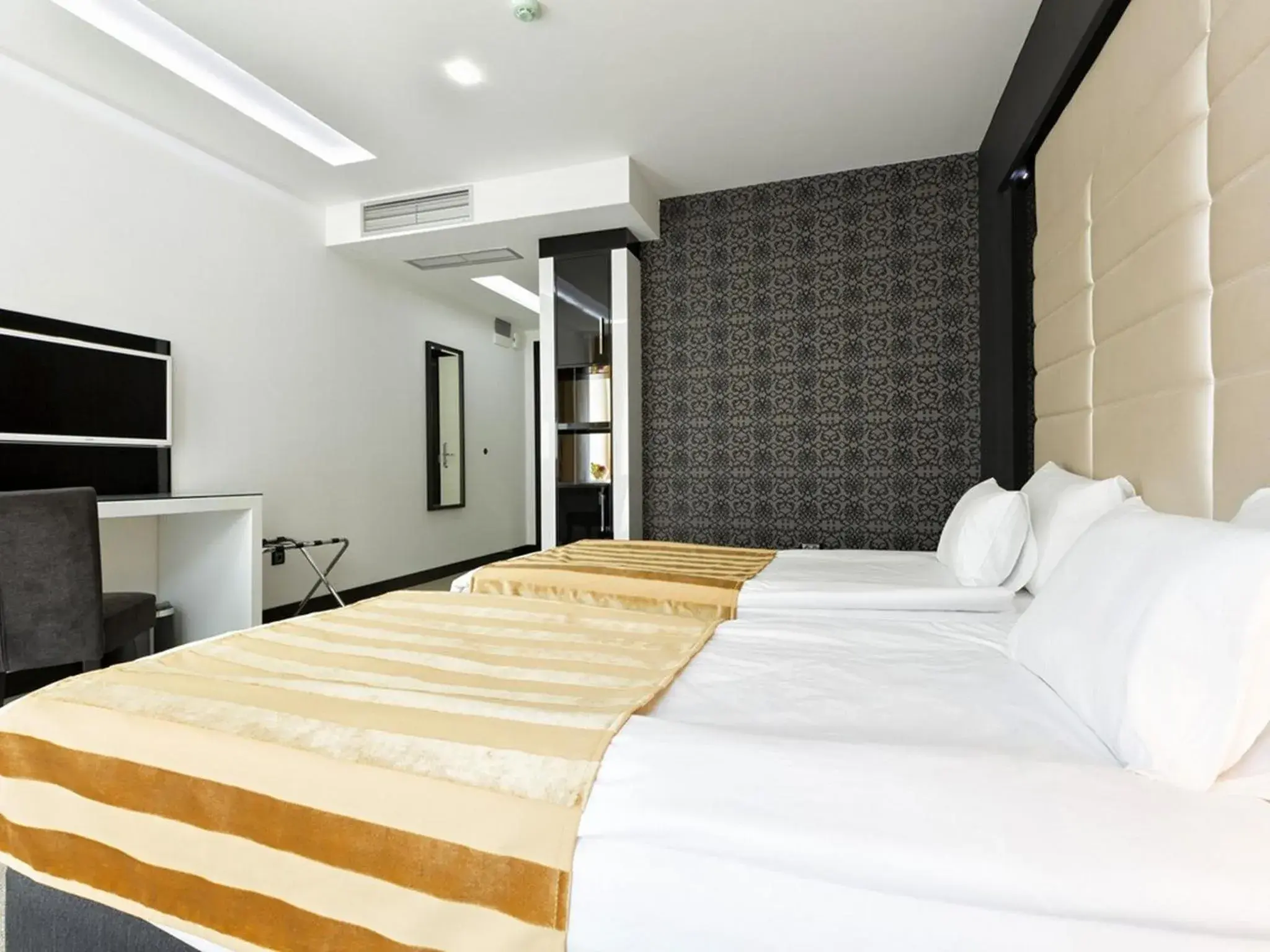 Photo of the whole room, Bed in Nova City Hotel Signature Collection Belgrade