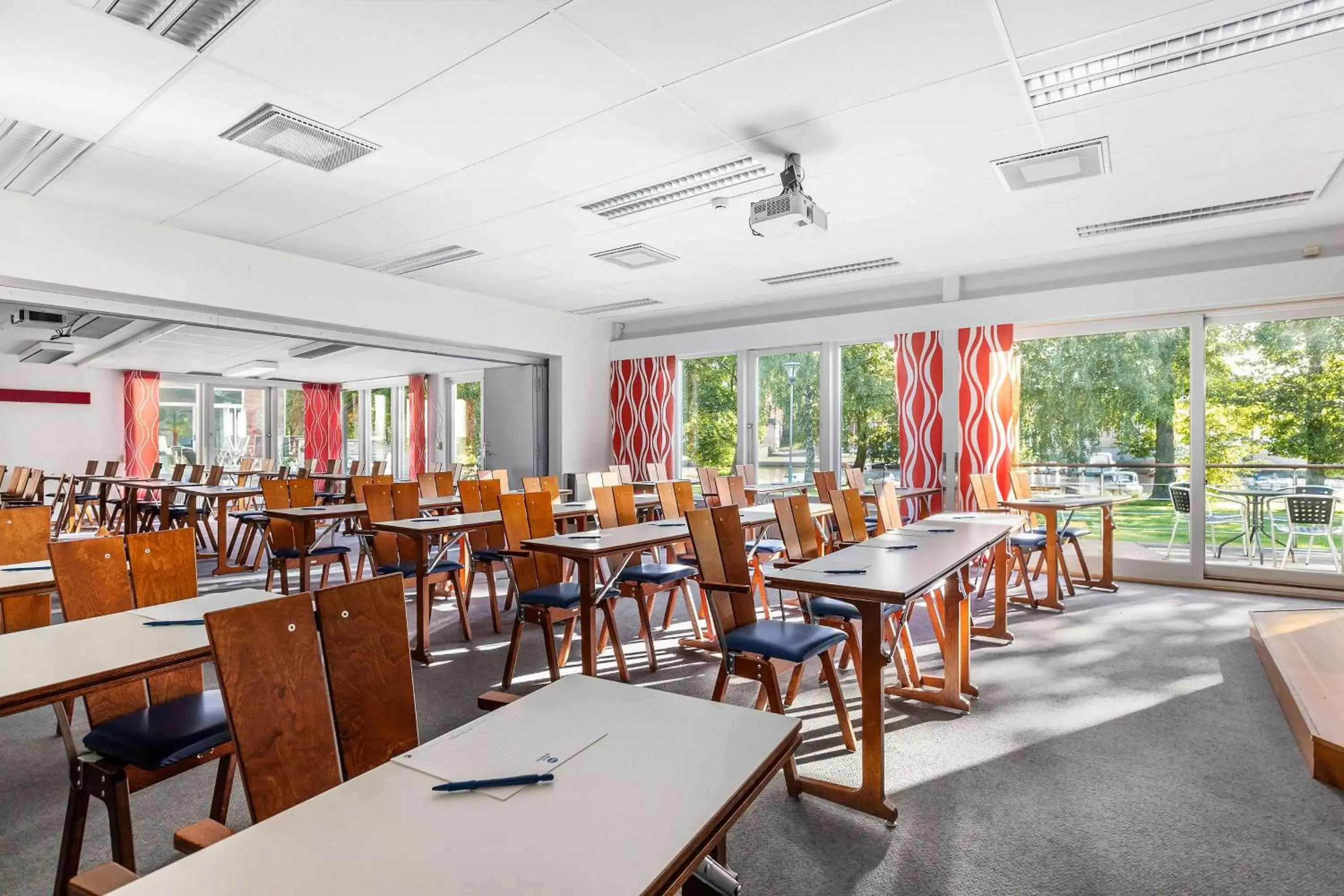 Meeting/conference room, Restaurant/Places to Eat in Best Western Hotel Norra Vattern