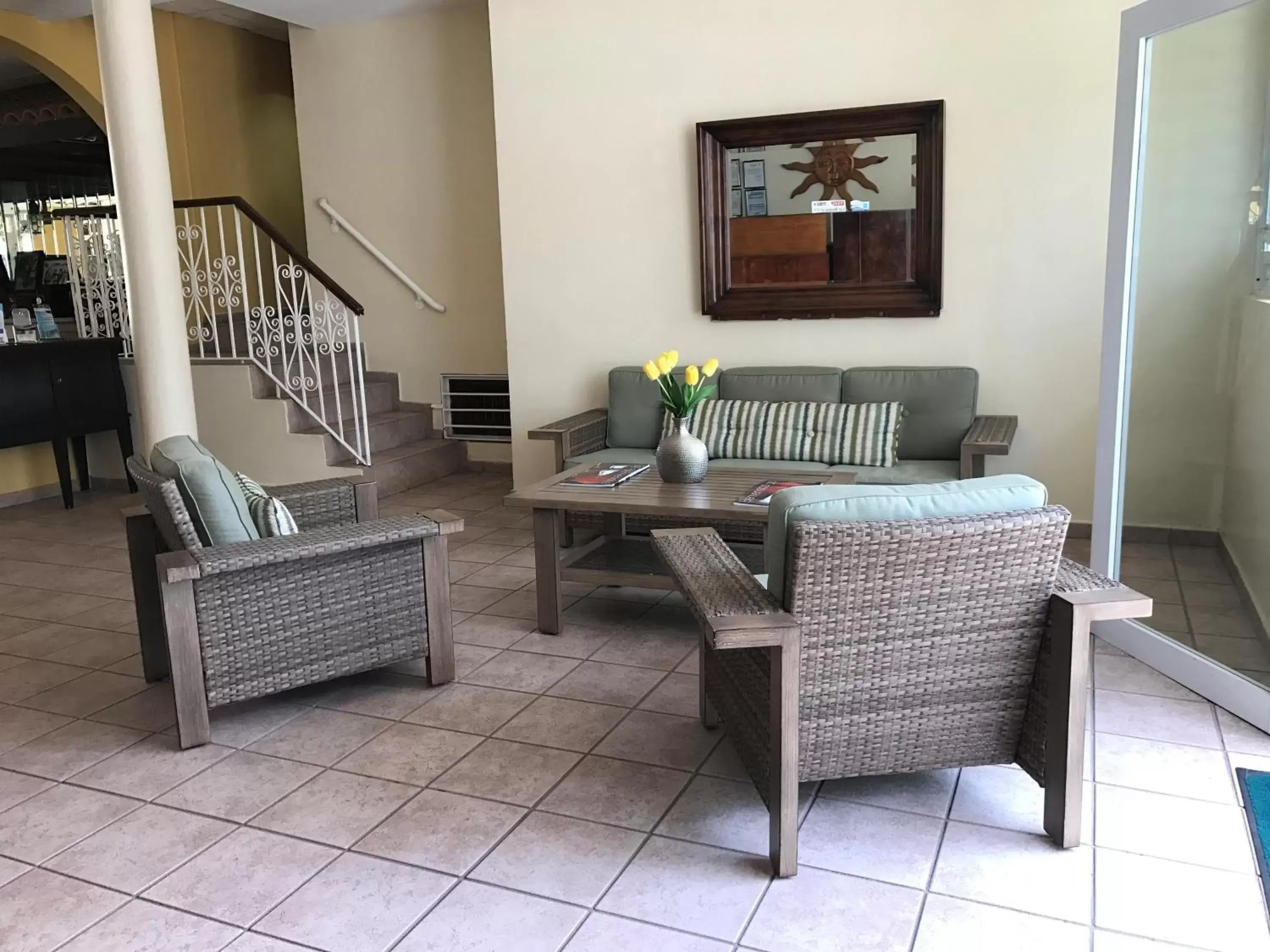 Lobby or reception in Hotel Villa del Sol Lobby or reception in Hotel Villa del Sol