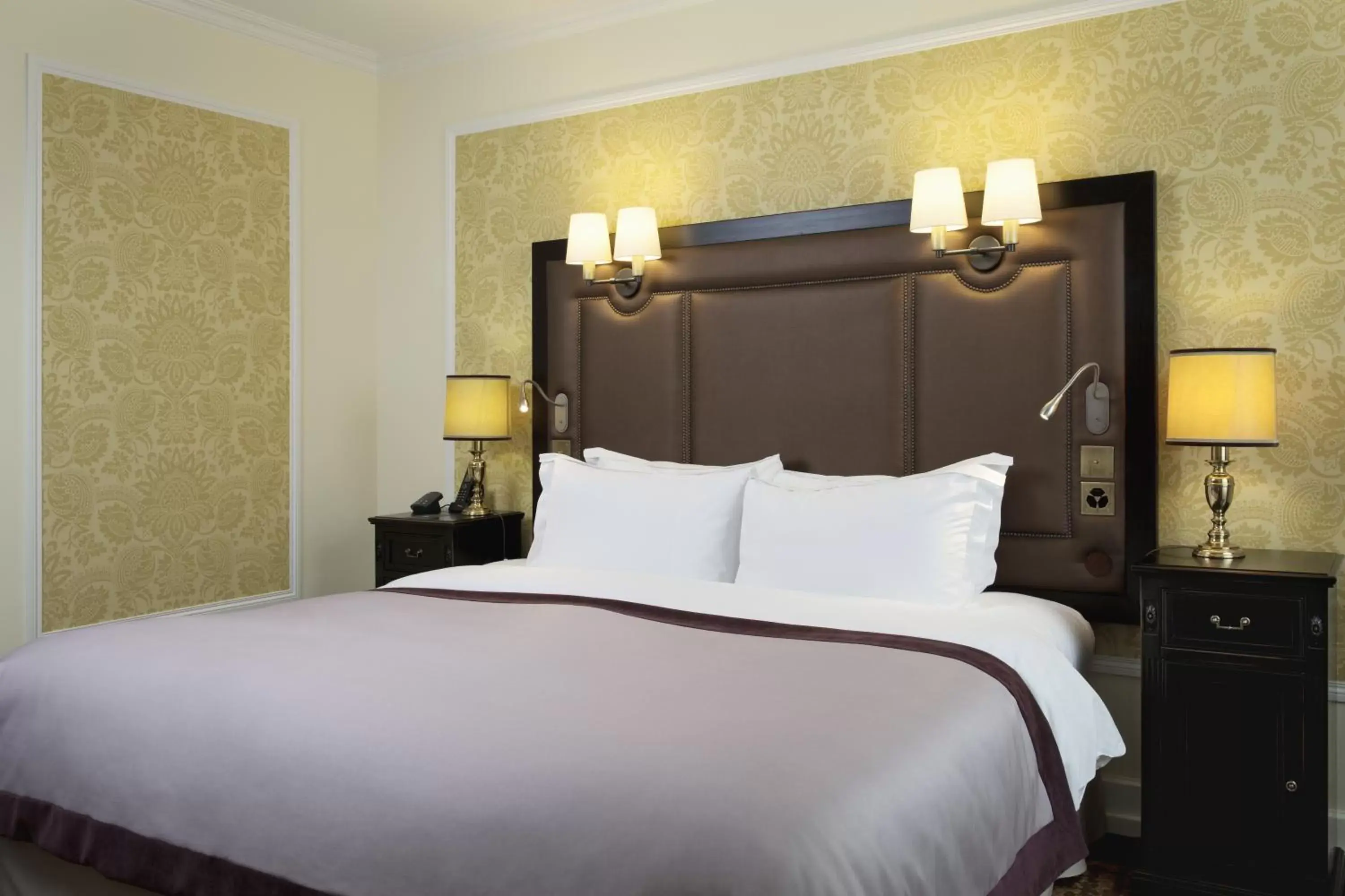 Bed in Hotel Rotary Geneva - MGallery