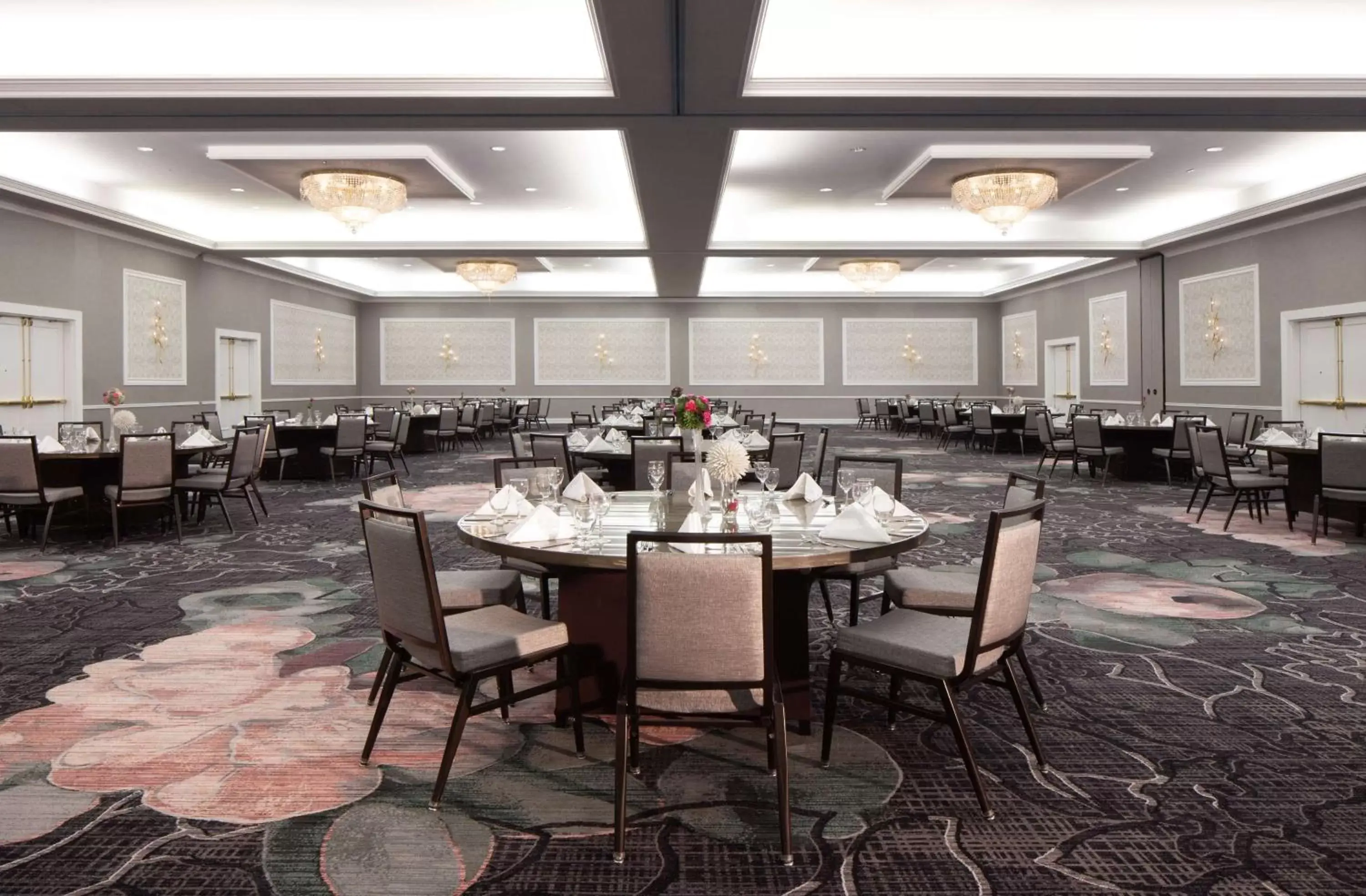 Meeting/conference room, Restaurant/Places to Eat in Hilton Atlanta/Marietta Hotel & Conference Center