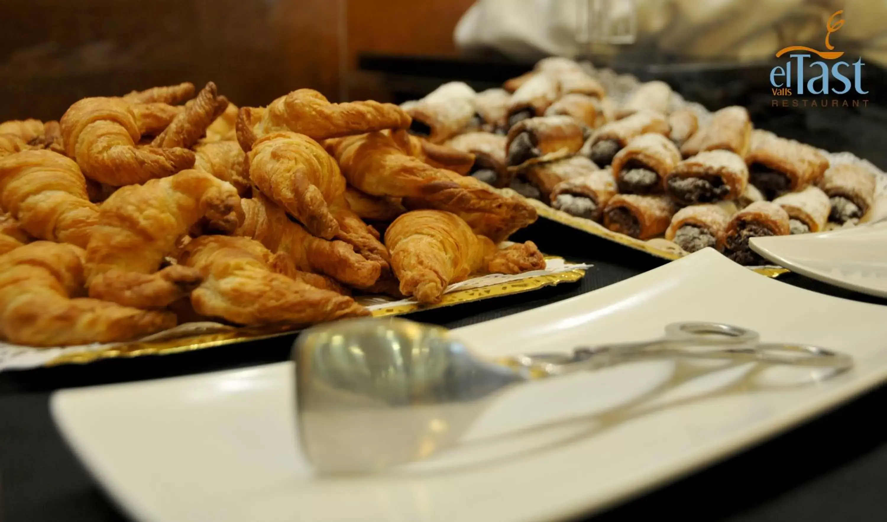 Buffet breakfast in Hotel Class Valls