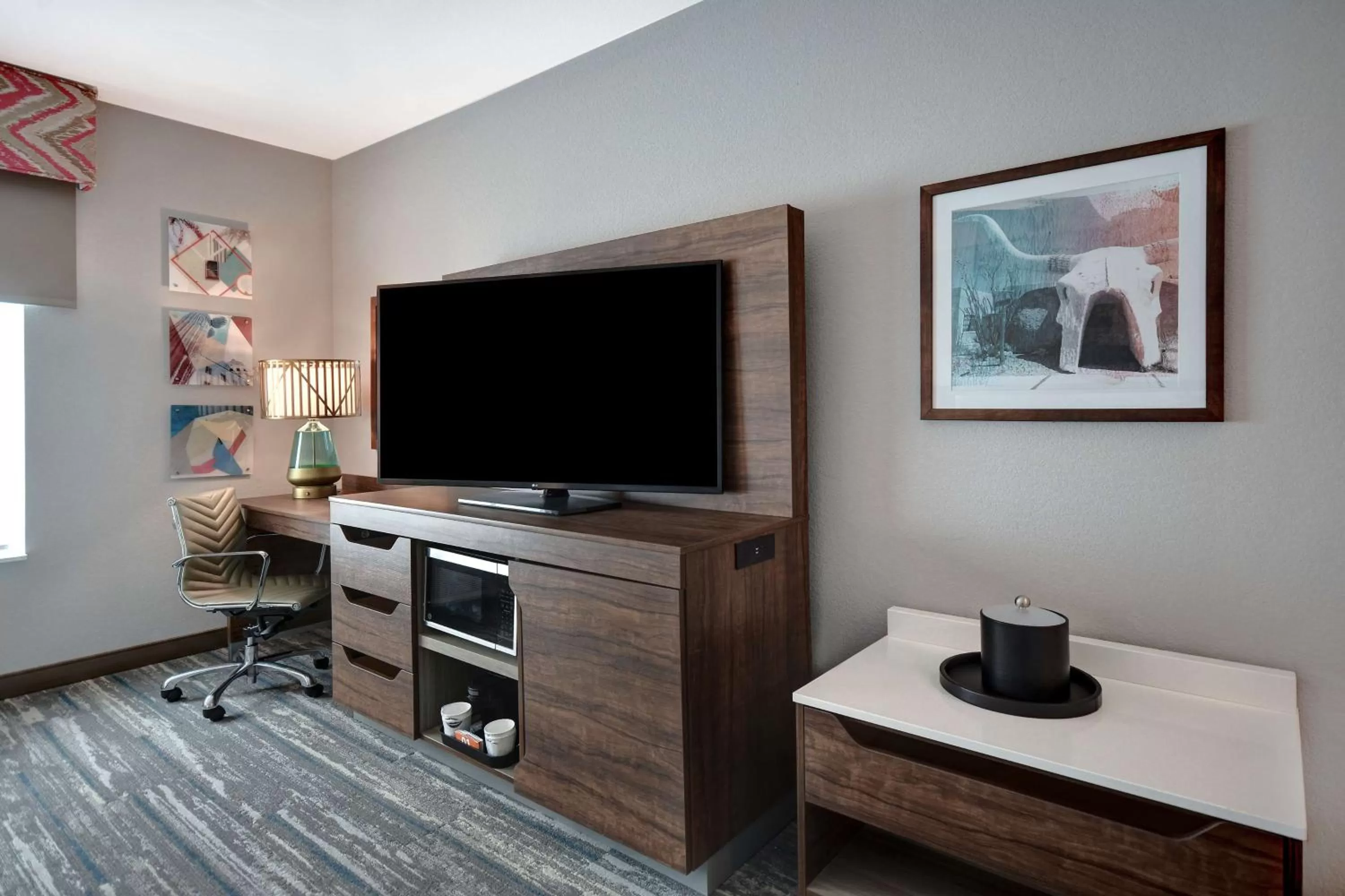 Bedroom in Hampton Inn Tucson Downtown, Az