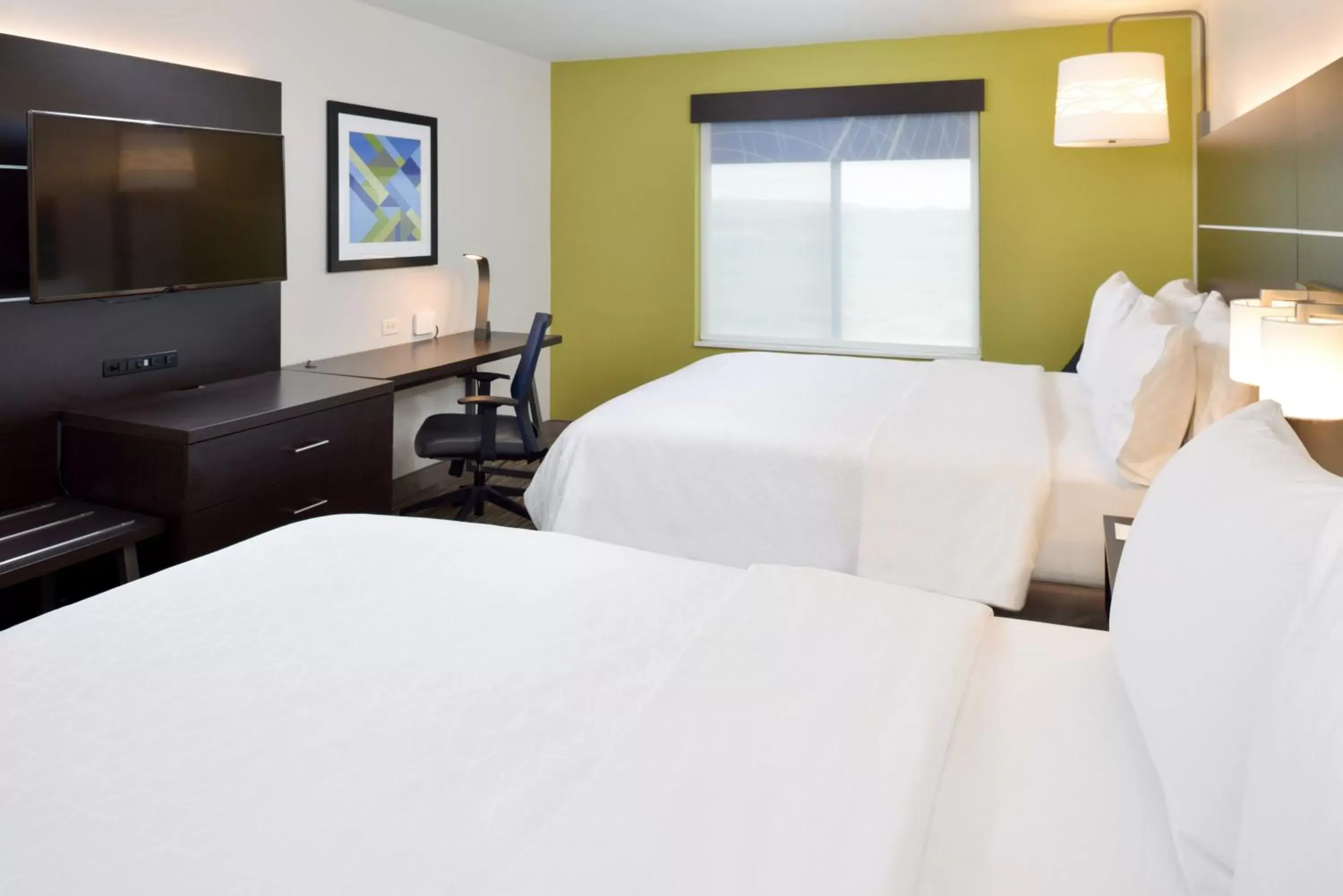 Photo of the whole room, Bed in Holiday Inn Express & Suites Pueblo, an IHG Hotel