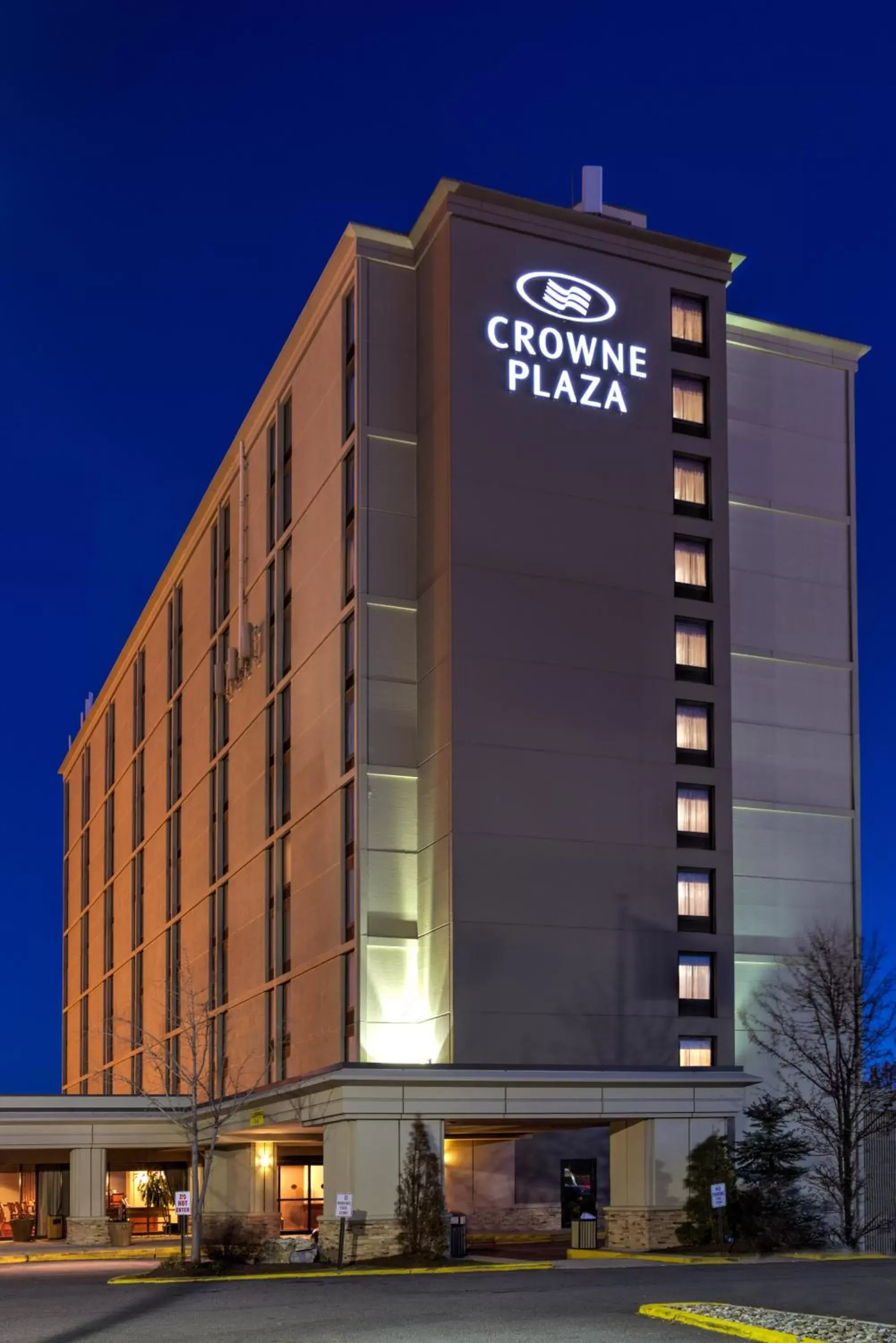 Property Building in Crowne Plaza Newark Airport, an IHG Hotel