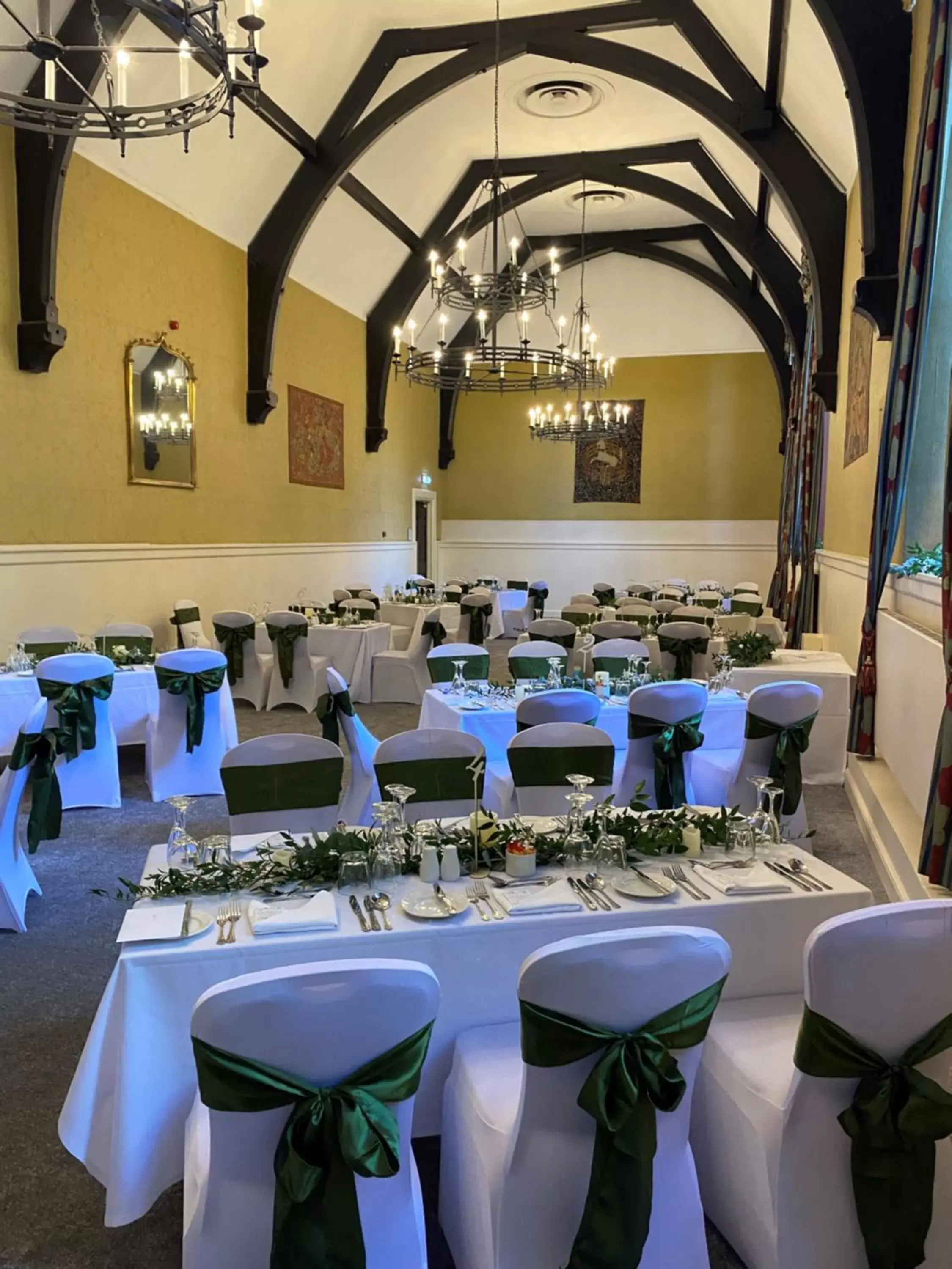 wedding, Restaurant/Places to Eat in Stirling Highland Hotel- Part of the Cairn Collection