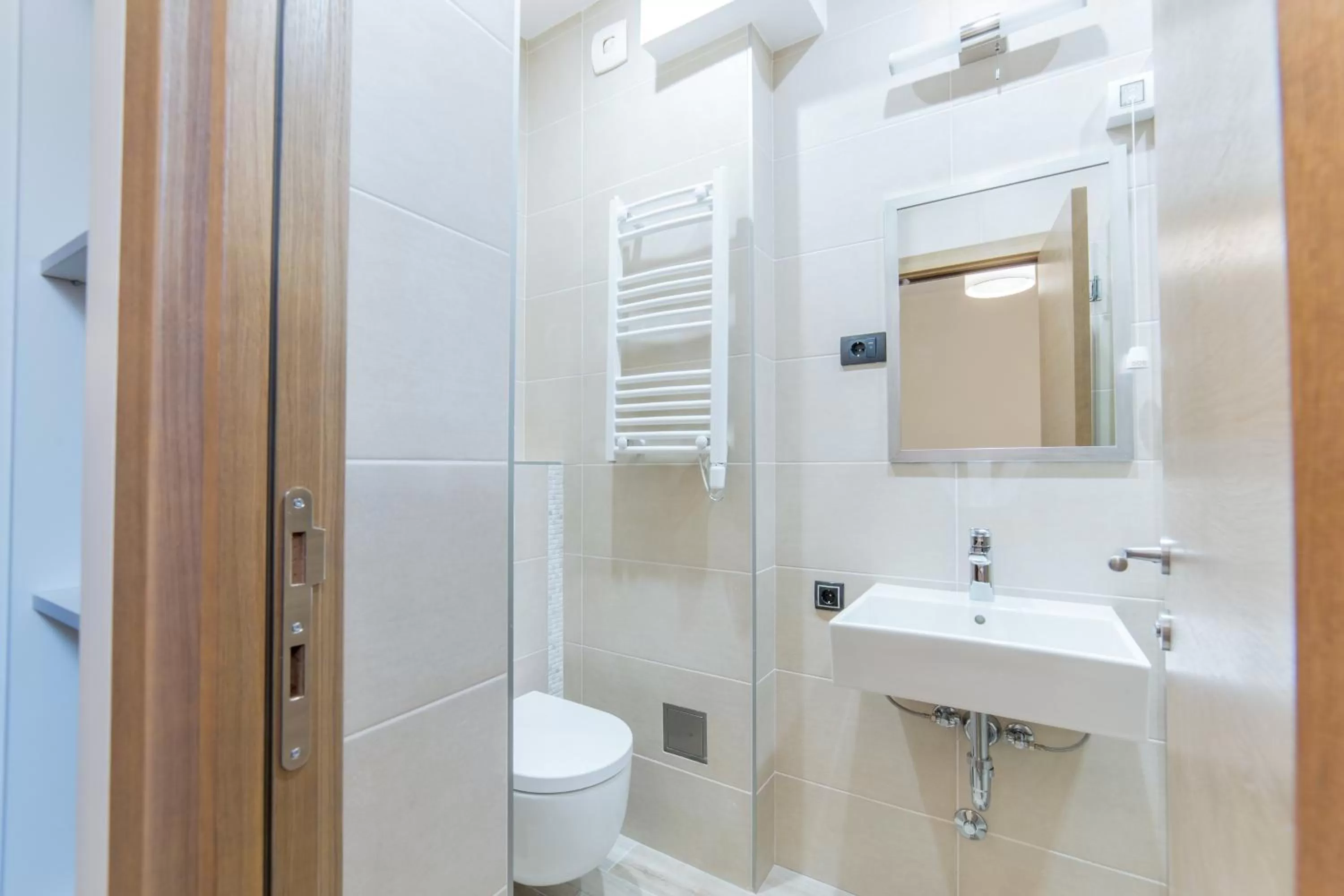 Shower in M House Belgrade Residence