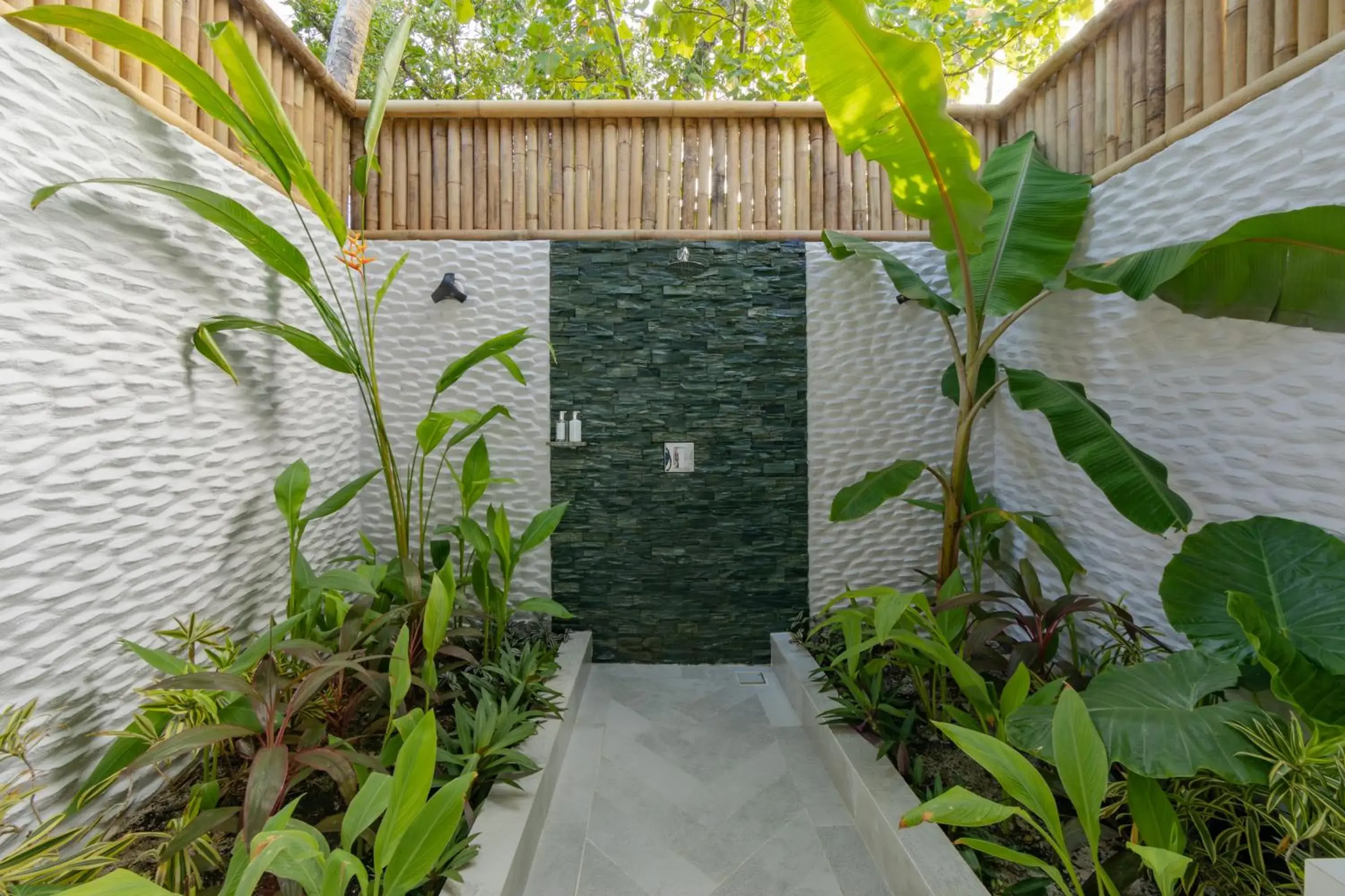 Bathroom in Malahini Kuda Bandos Resort