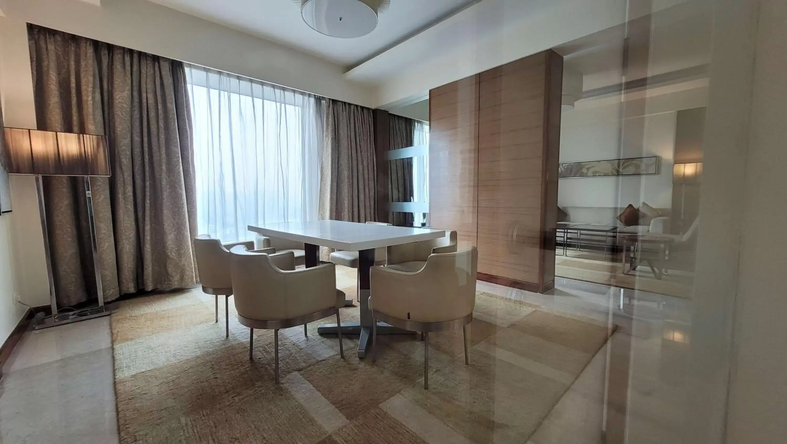 Photo of the whole room, Dining Area in Radisson Blu Hotel, Greater Noida