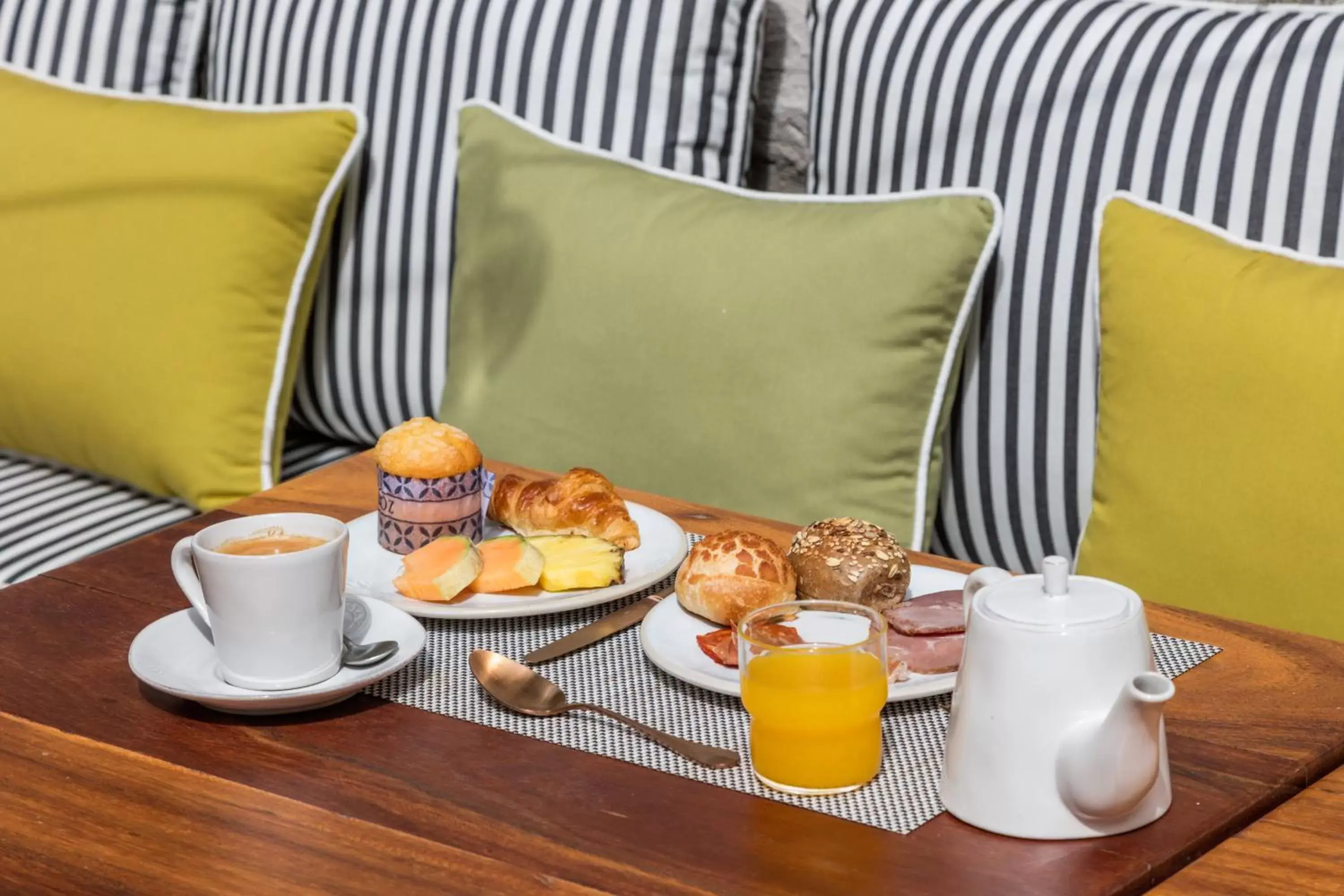 Breakfast in Pur Oporto Boutique Hotel by actahotels