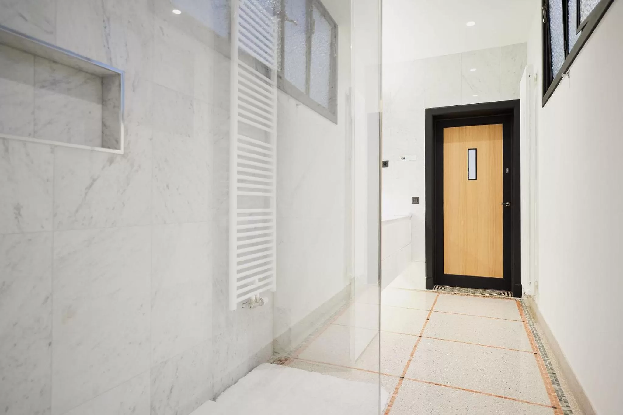 Shower in B&B Suites 124