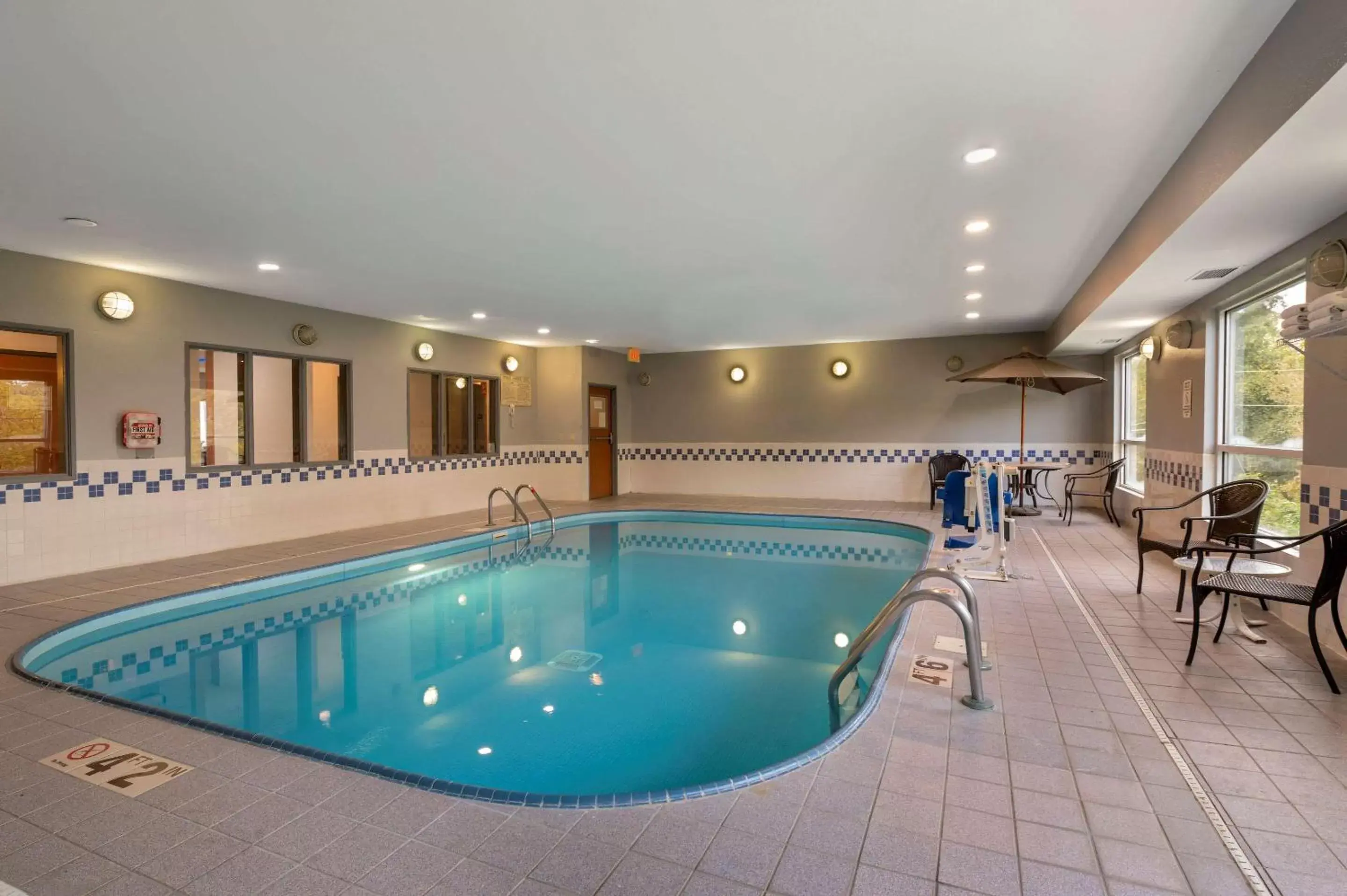 Swimming Pool in Comfort Inn & Suites