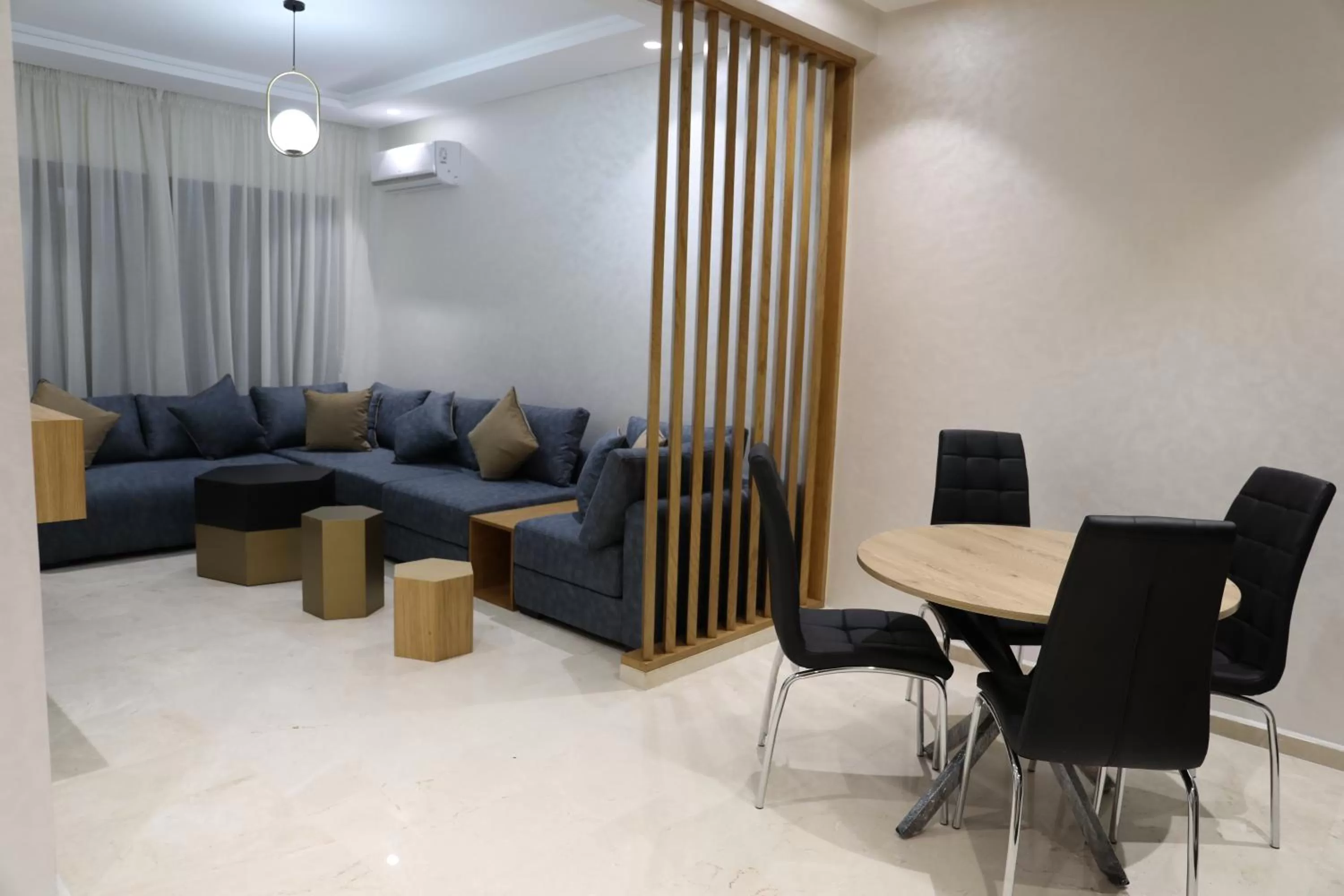 Living room in Quiet Hotel