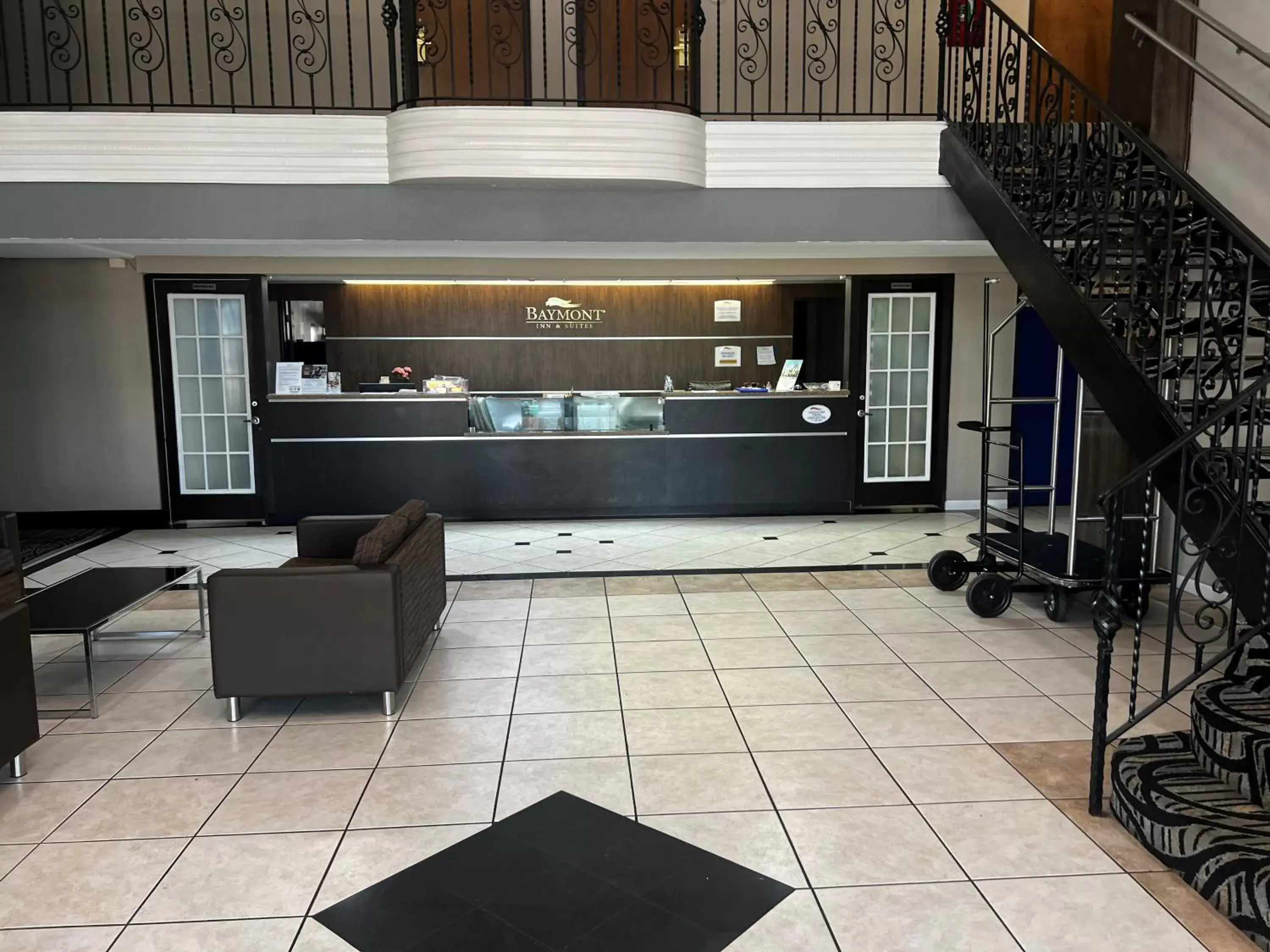 Lobby or reception, Lobby/Reception in Baymont by Wyndham Port Arthur - Groves Area