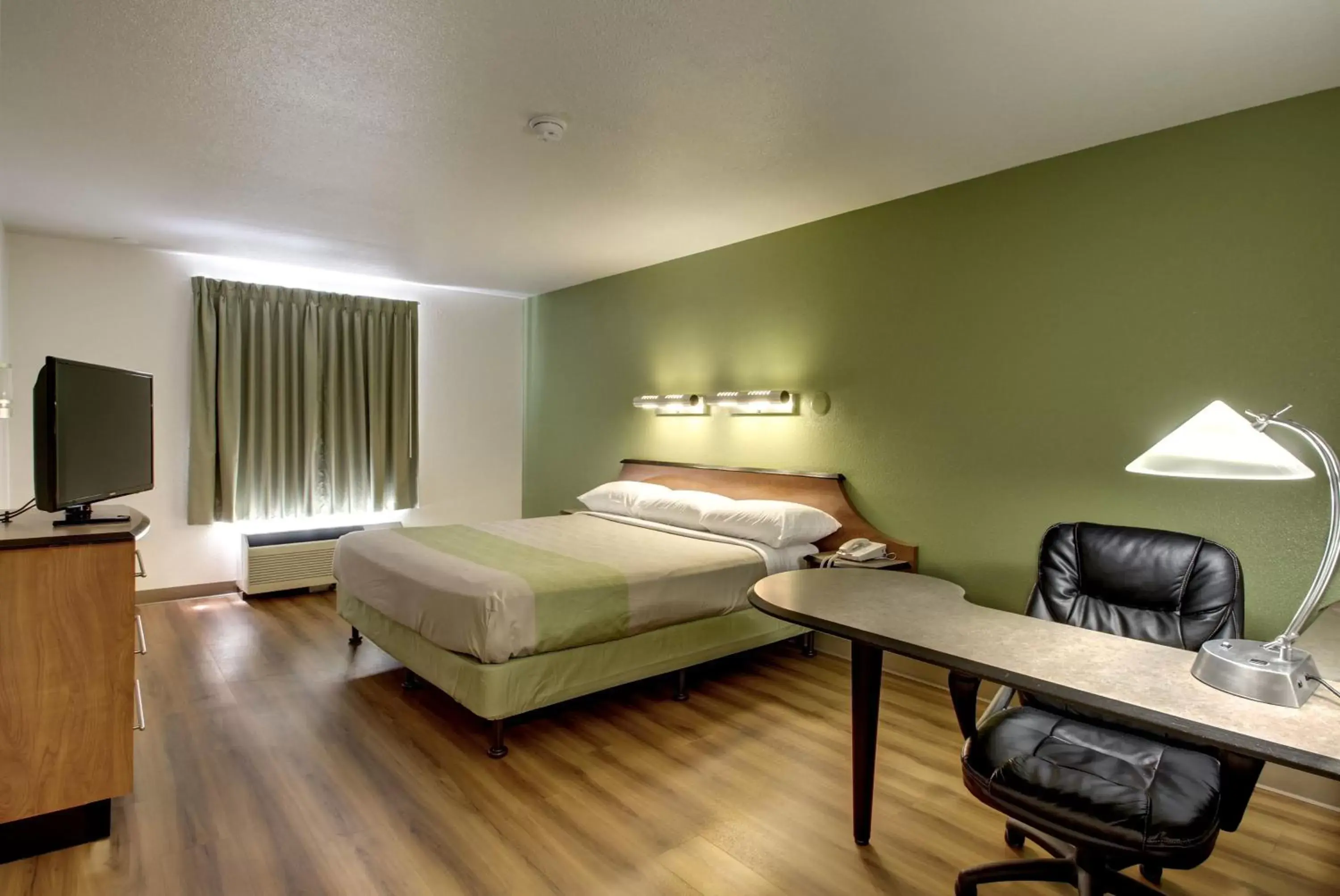 Photo of the whole room in Motel 6-Ogden, UT - Riverdale Photo of the whole room in Motel 6-Ogden, UT - Riverdale
