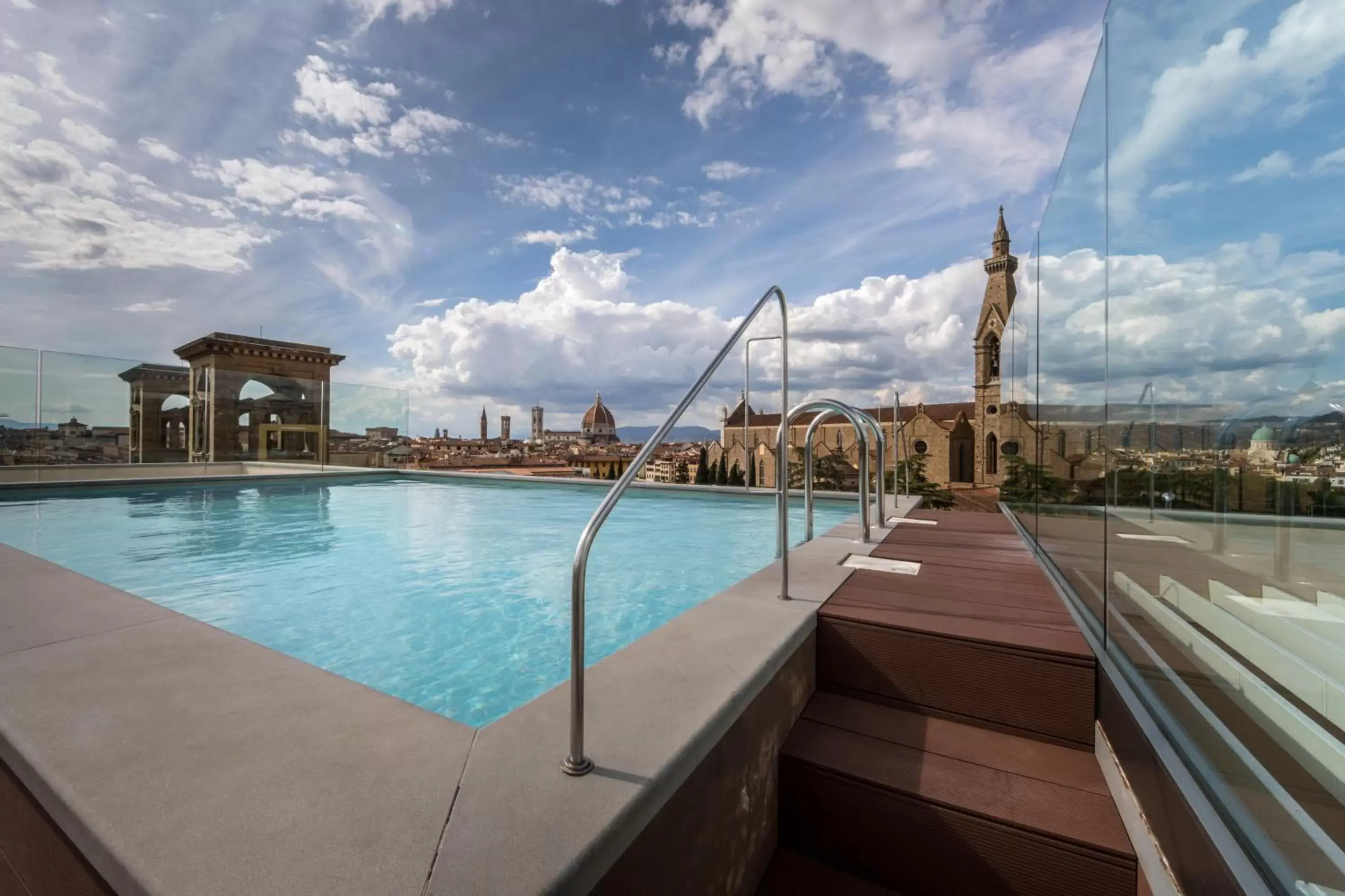 City view, Swimming Pool in Plaza Hotel Lucchesi