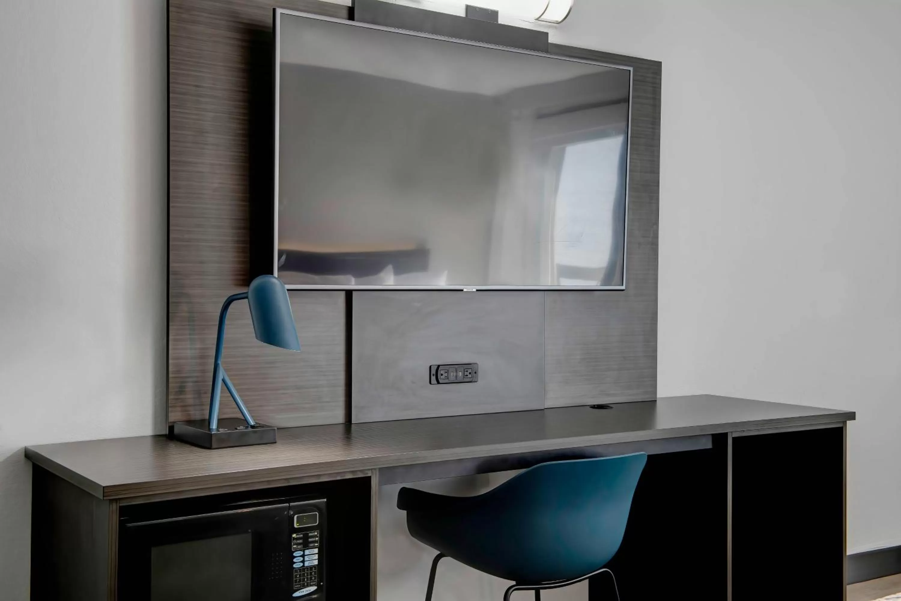 Bedroom in Motel 6 Atlanta, Ga - Midtown