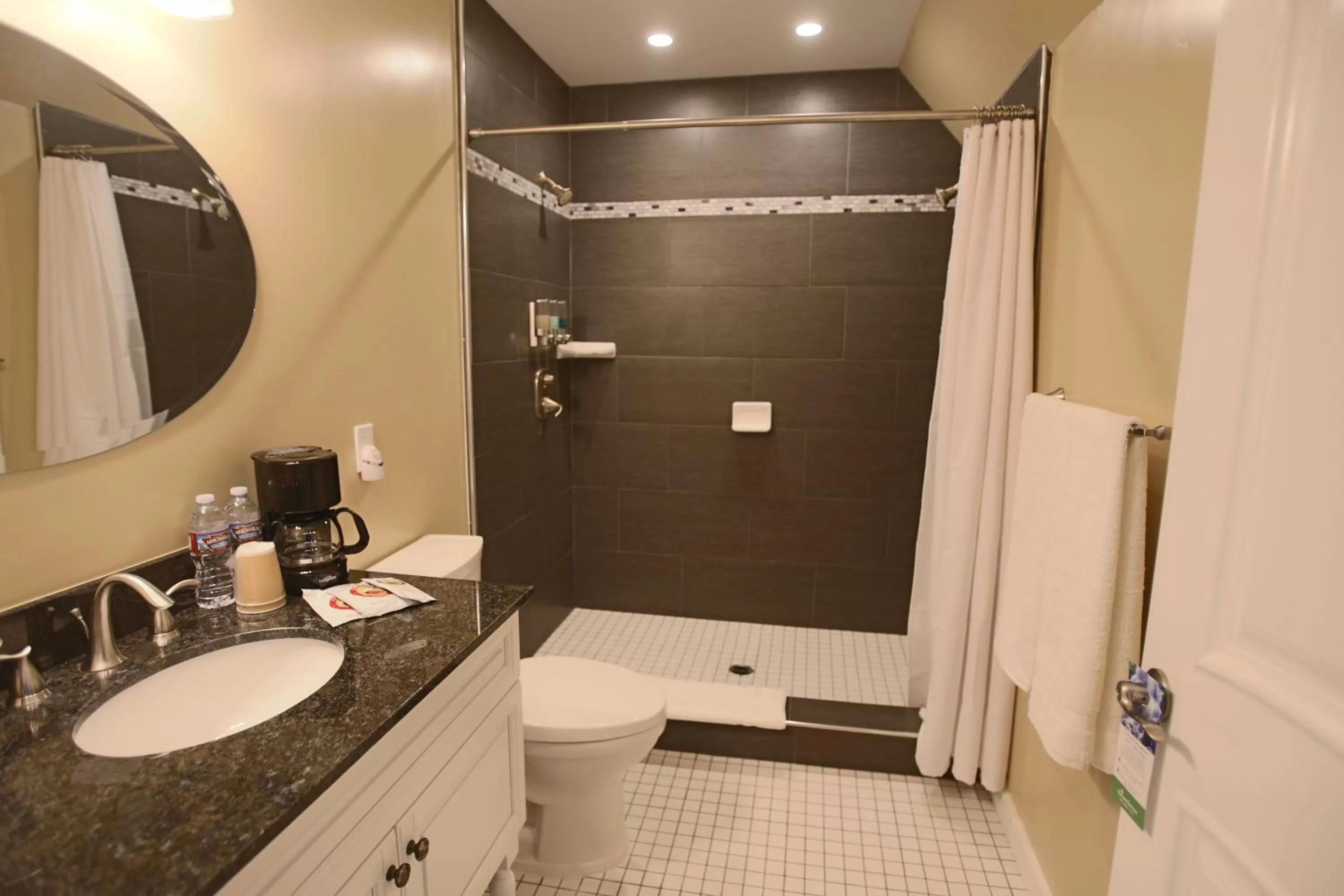 Shower in New Haven Inn