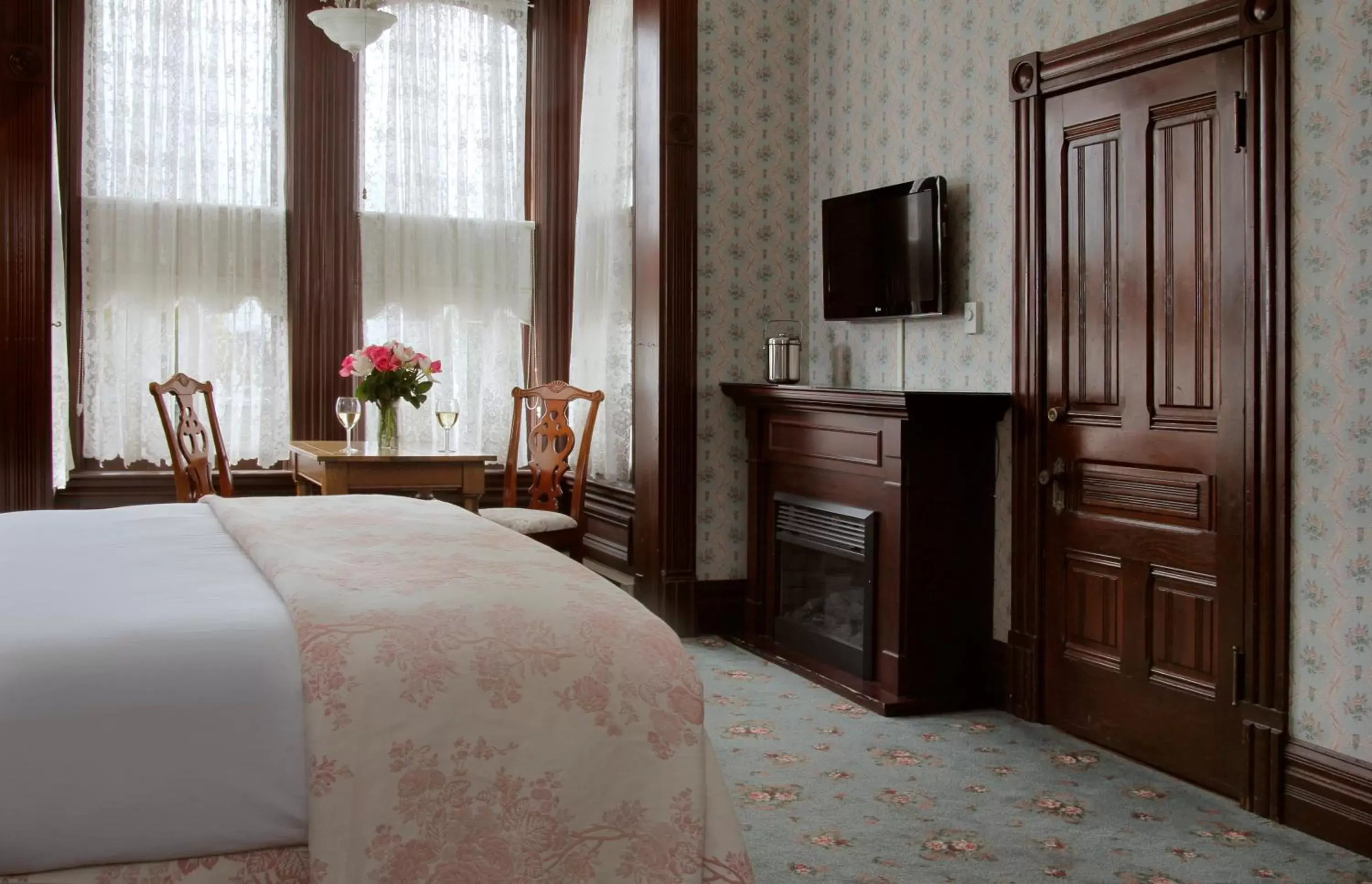 Decorative detail, Bed in Victorian Inn