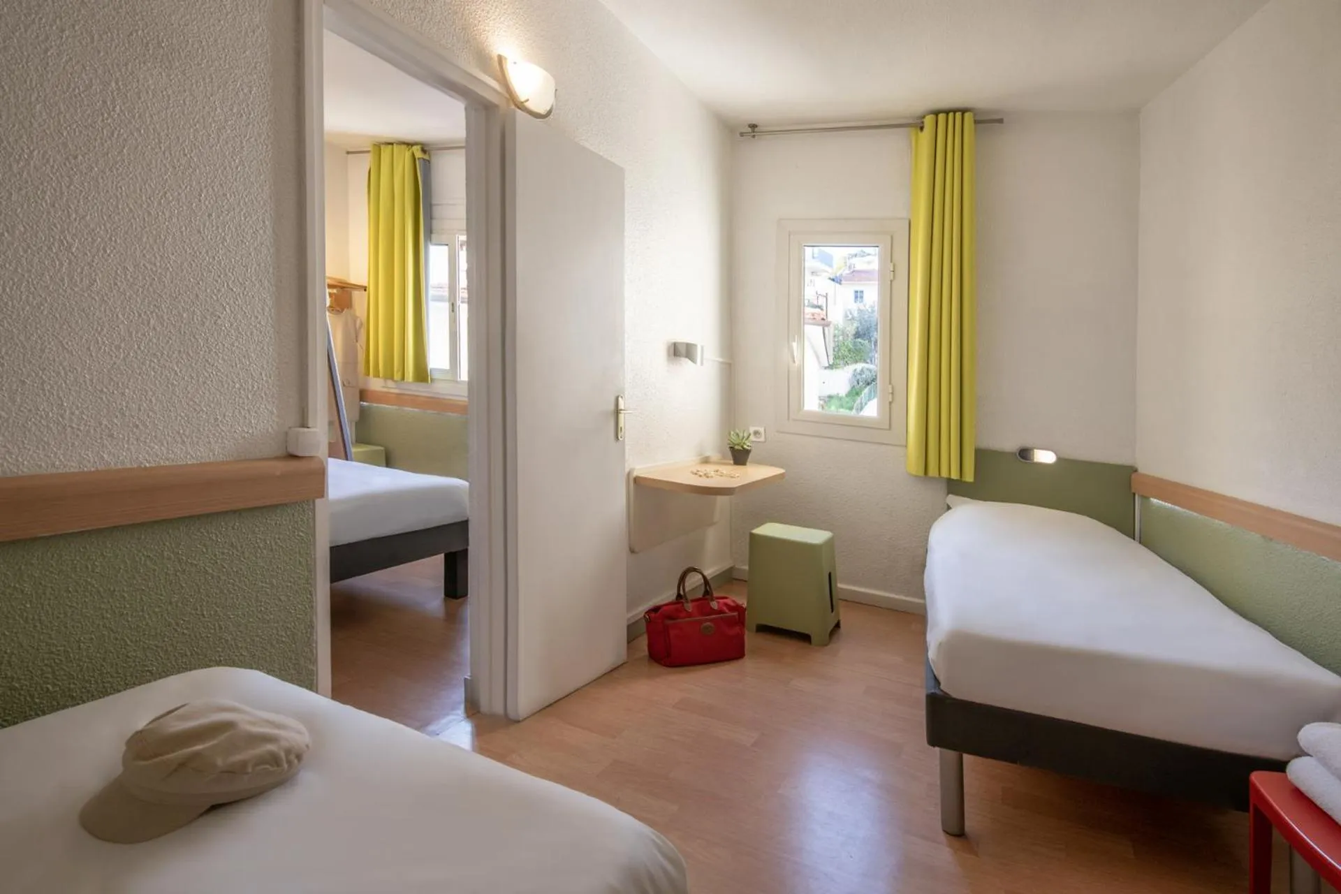 Family, Bed in ibis budget Menton Bord de Mer