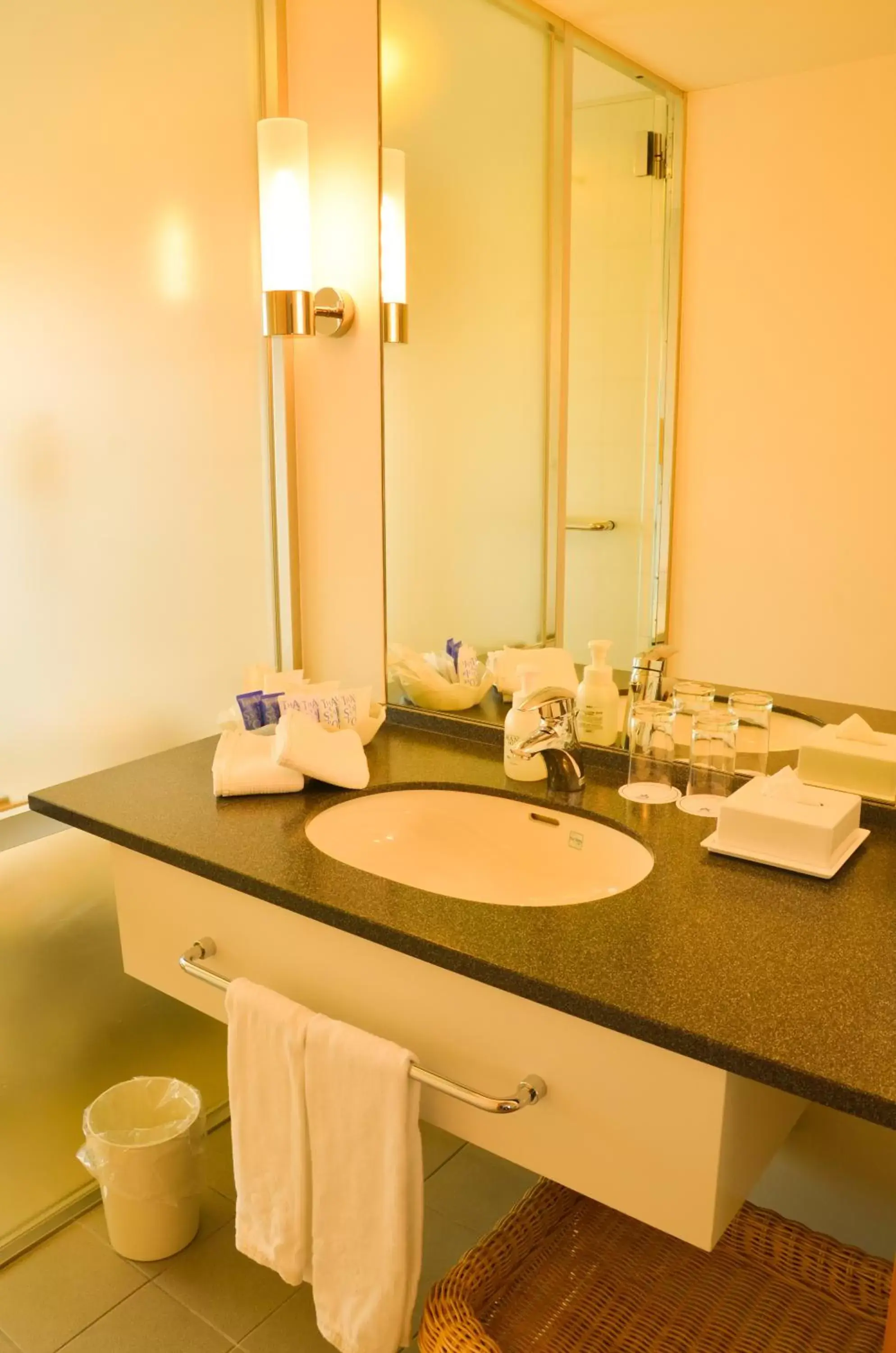 Photo of the whole room, Bathroom in Hotel Nikko Niigata