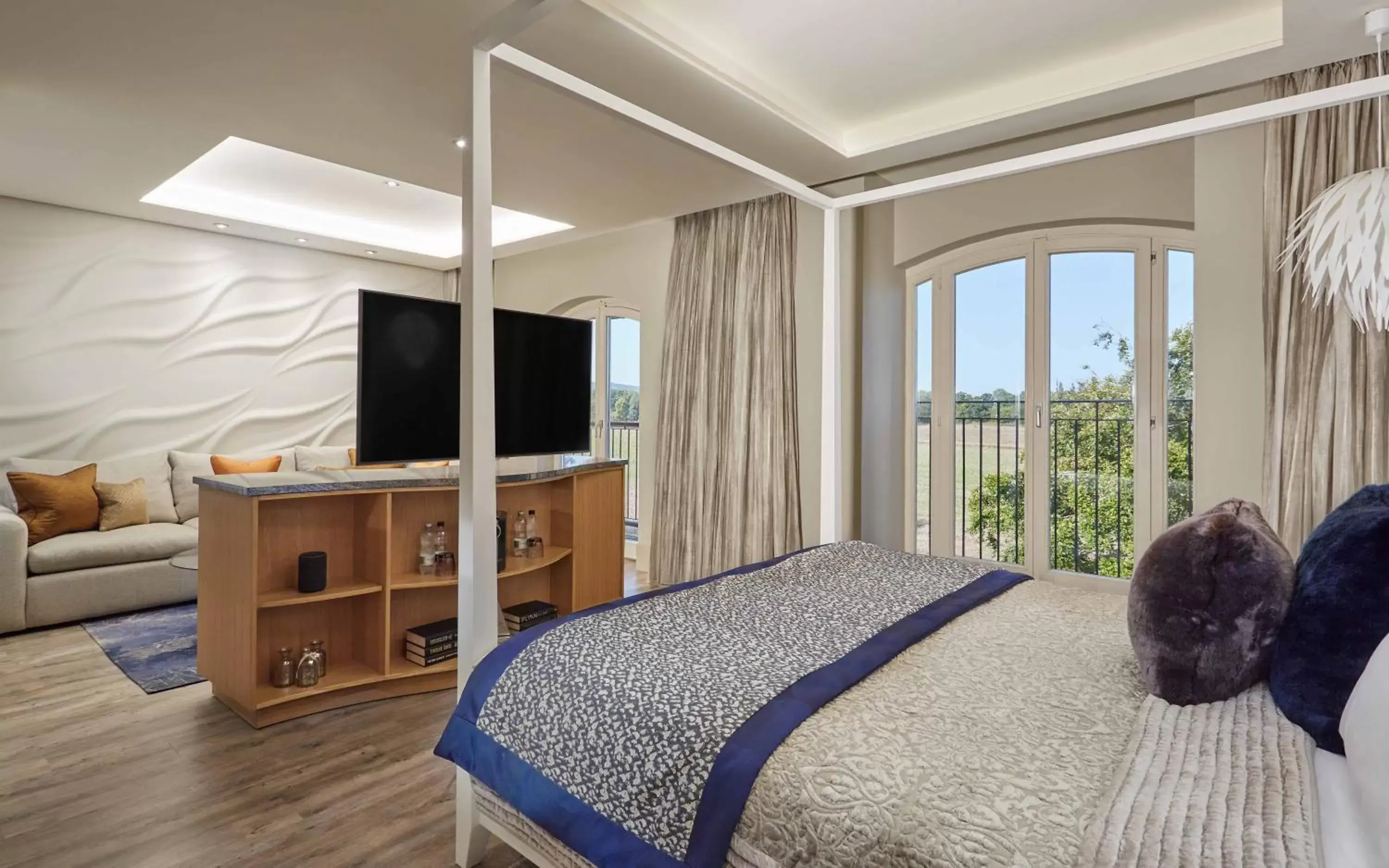 Bedroom, Room Photo in Lion Quays Resort